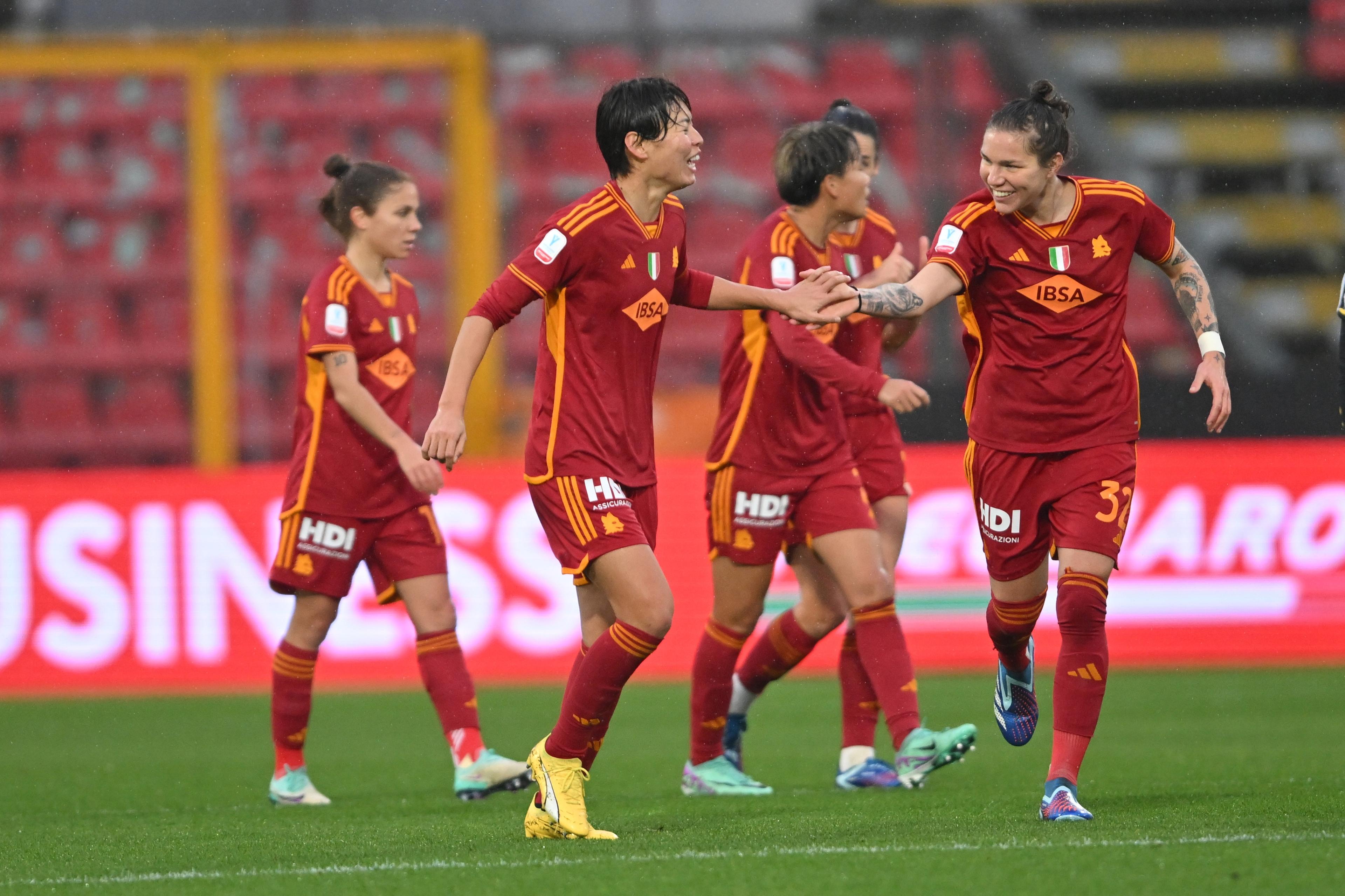 CREMONA, ITALY - JANUARY 07: Saki Kumagai of AS Roma Women celebrates after sc oting the 1-0 goal during the Italian Women Super Cup at Stadio Giovanni Zini on January 07, 2024 in Cremona, Italy. (Photo by Marco M. Mantovani/Getty Images)