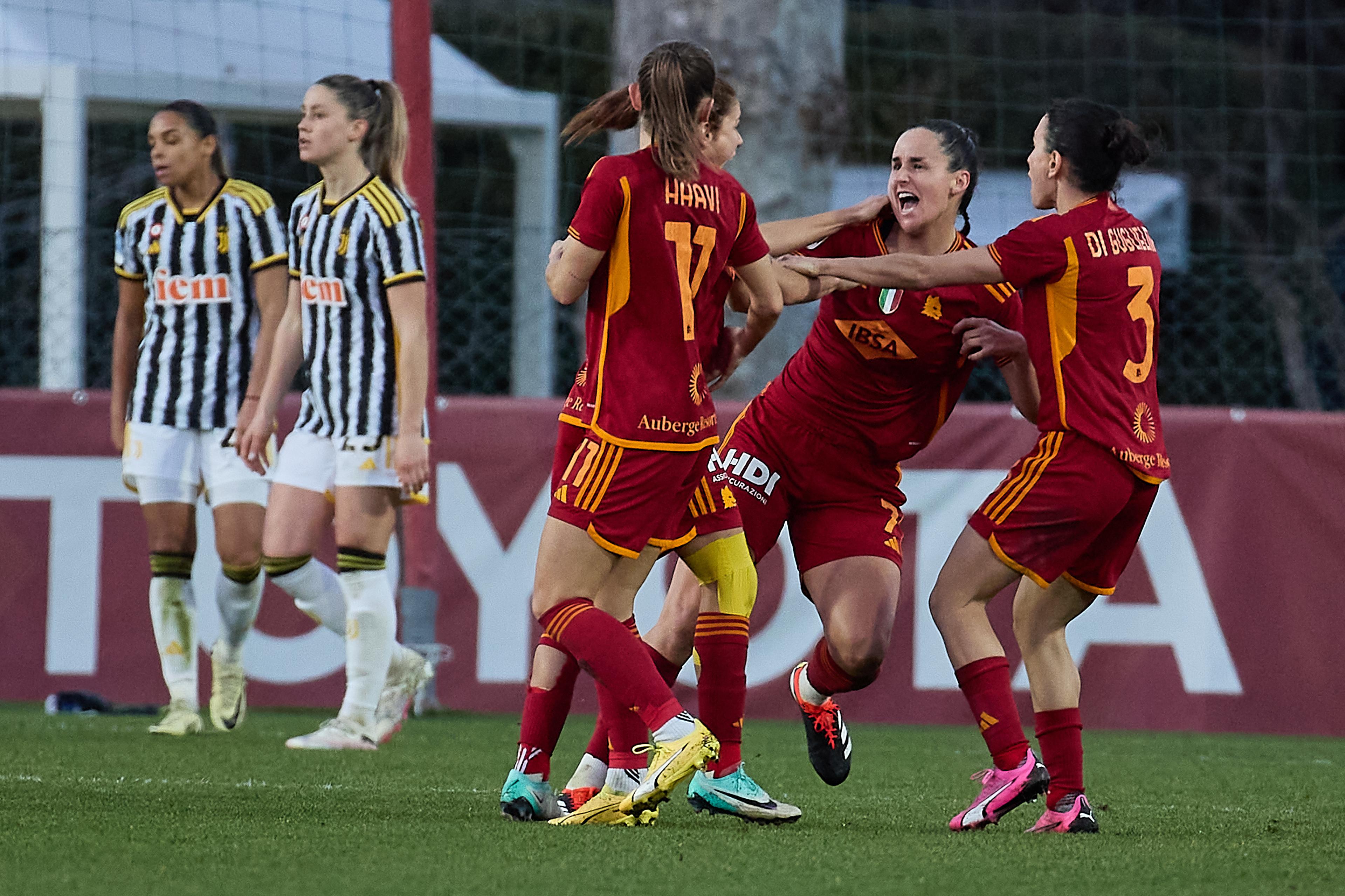 ROME, ITALY - FEBRUARY 04: Evelyne Viens of AS Roma celebrates after scoring during the Women Serie A match between AS Roma and Juventus at Stadio Tre Fontane on February 04, 2024 in Rome, Italy. (Photo by Emmanuele Ciancaglini/Getty Images)