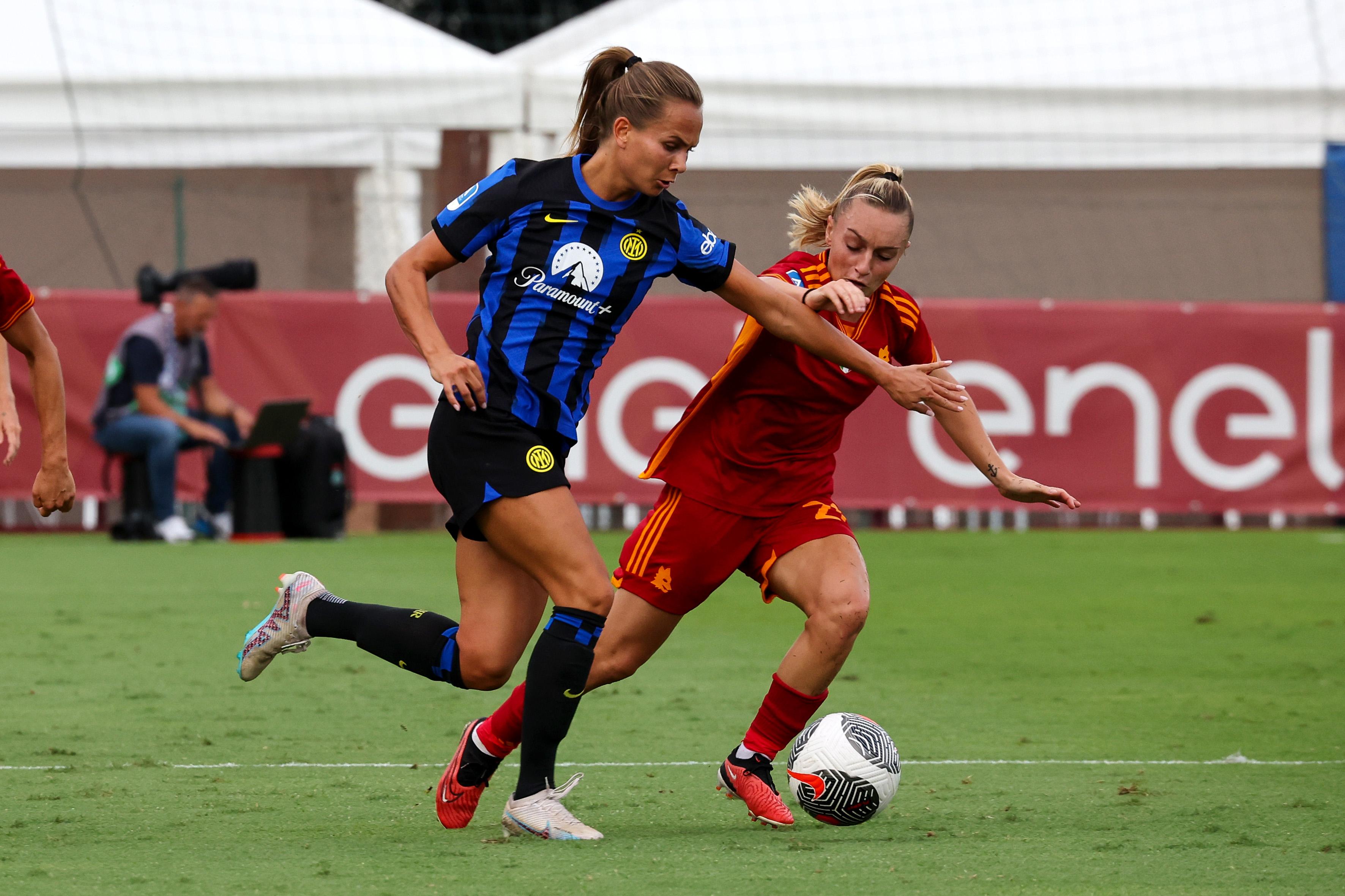 ROME, ITALY - OCTOBER 15: Frederikke Thogersen of FC Internazionale and Giada Greggi of AS Roma fight for the ball during the Women Serie A match between AS Roma and FC Internazionale at Stadio Tre Fontane on October 15, 2023 in Rome, Italy. (Photo by Giampiero Sposito/Getty Images)