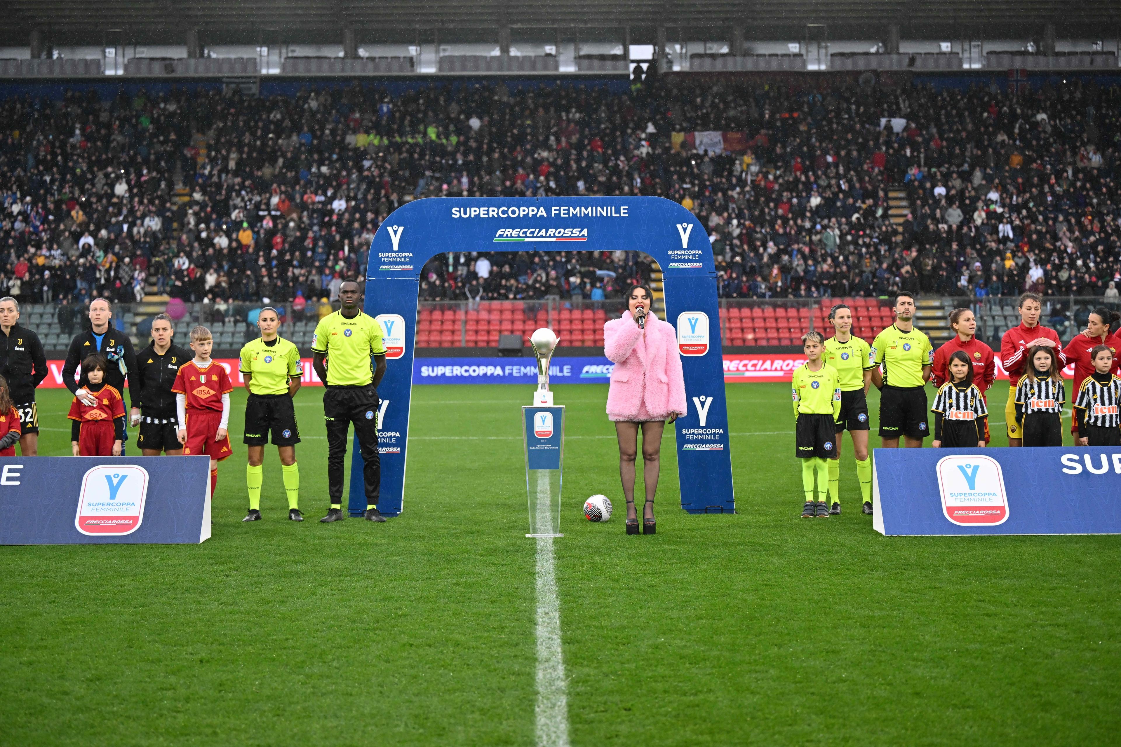 La domenica dei record: in 440mila sintonizzati su Rai 2 e quasi 400mila utenti connessi con i profili social 'FIGC Femminile'