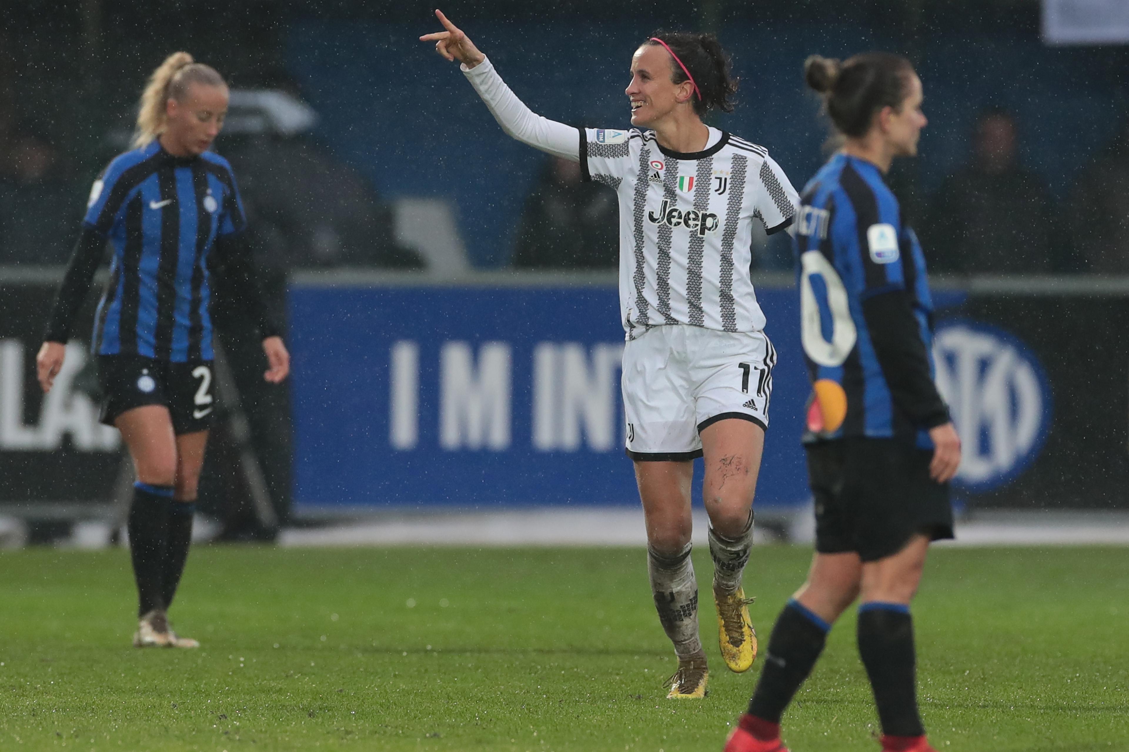 SESTO SAN GIOVANNI, ITALY - DECEMBER 03:  Barbara Bonansea of Juventus celebrates after scoring the opening goal during the Women Serie A match between FC Internazionale and Juventus at Stadio Breda on December 03, 2022 in Sesto San Giovanni, Italy. (Photo by Emilio Andreoli/Getty Images)