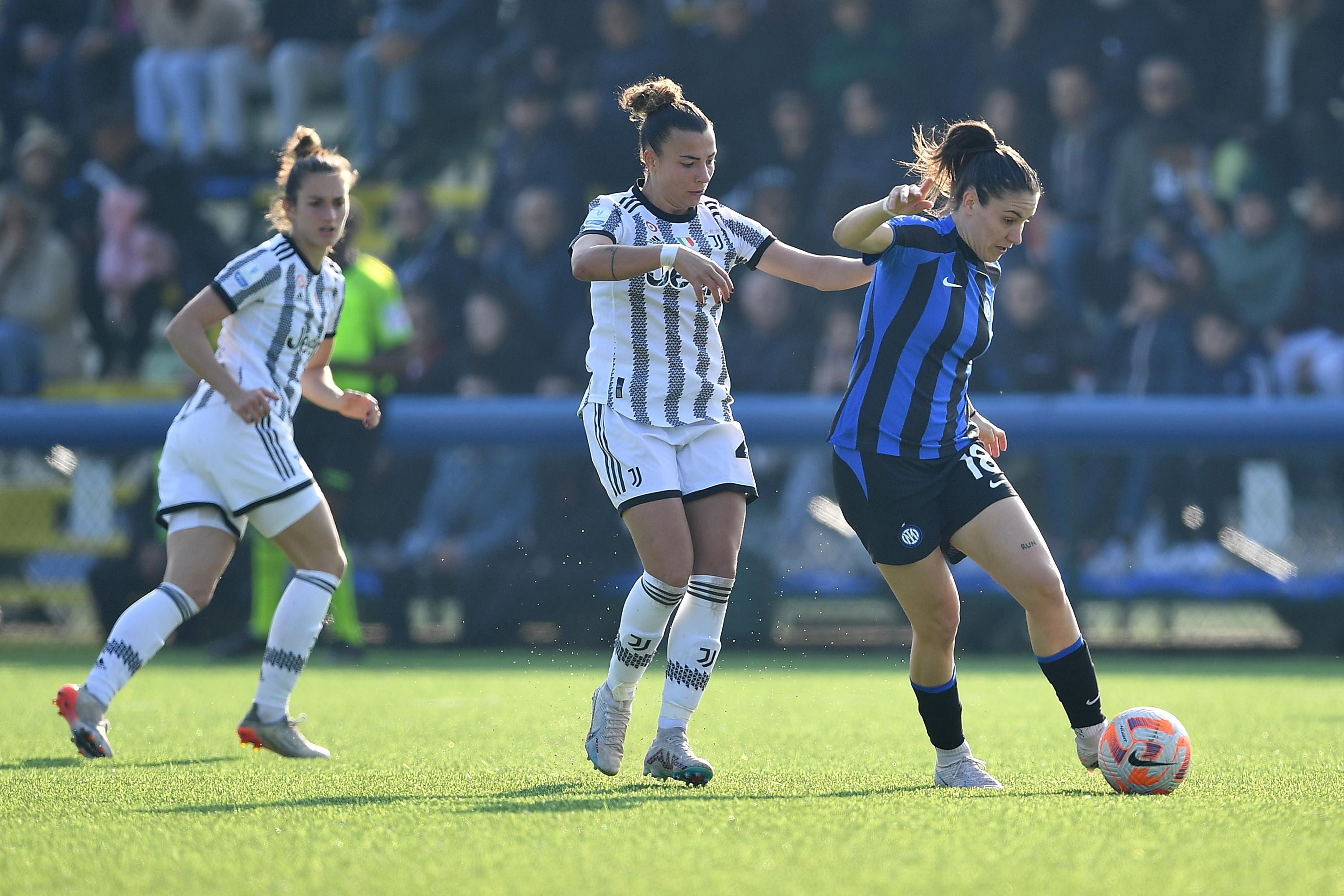 MILAN, ITALY - MARCH 04: Marta Teresa Pandini of FC Internazionale is challenged by Arianna Caruso of Juventus during the Women Coppa Italia match between FC Internazionale and Juventus at Konami Youth Development Center on March 4, 2023 in Milan, Italy. (Photo by Valerio Pennicino/Getty Images) *** Local Caption *** Marta Teresa Pandini;Arianna Caruso