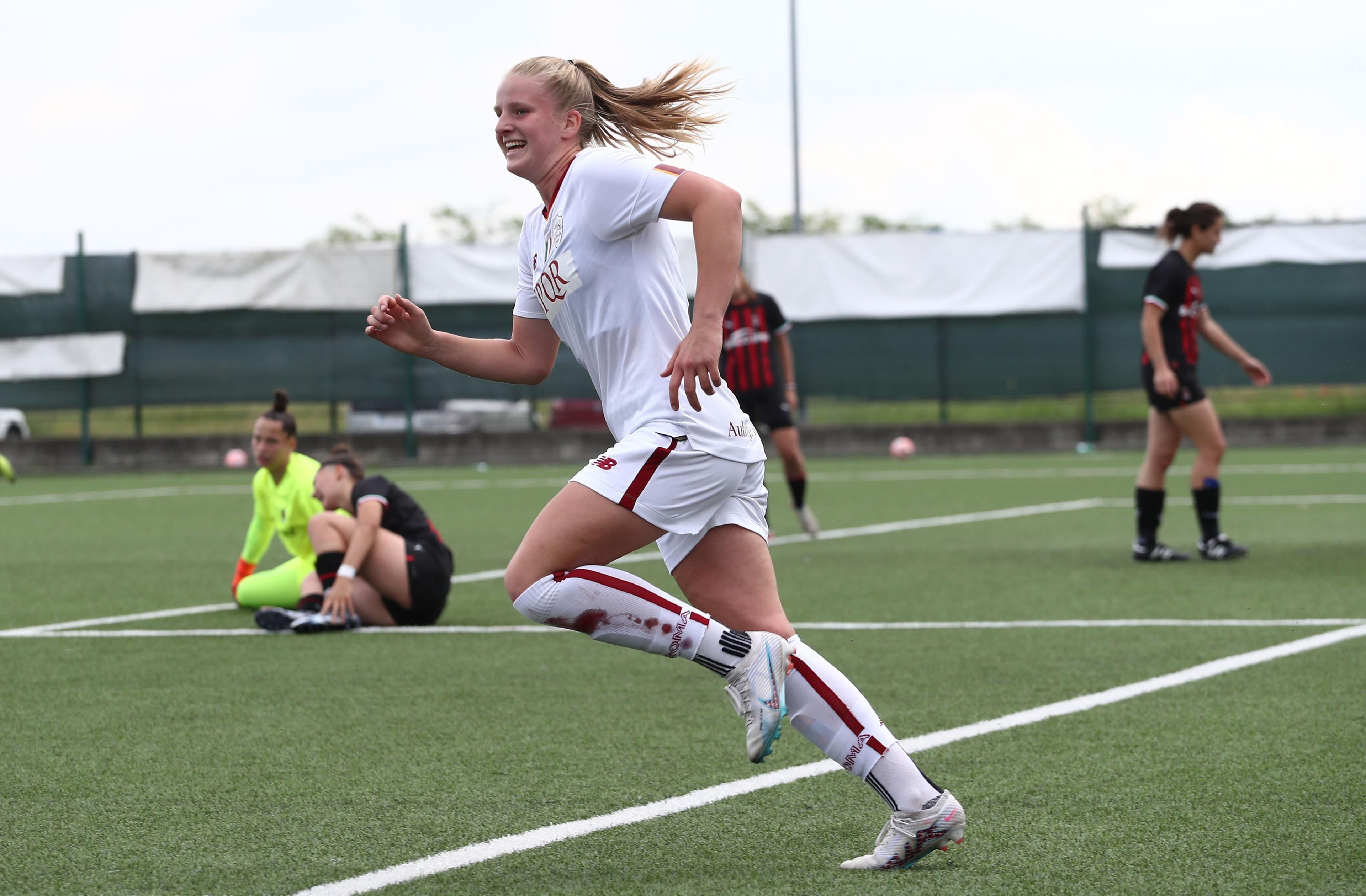 COLOGNO AL SERIO, ITALY - MAY 12: Zara Kramzar of AS Roma celebrates her goal during the Women Primavera Final Four Semifinal match between AC Milan and AS Roma at Centro Sportivo G.Facchetti on May 12, 2023 in Cologno al Serio, Italy. (Photo by Marco Luzzani/Getty Images)