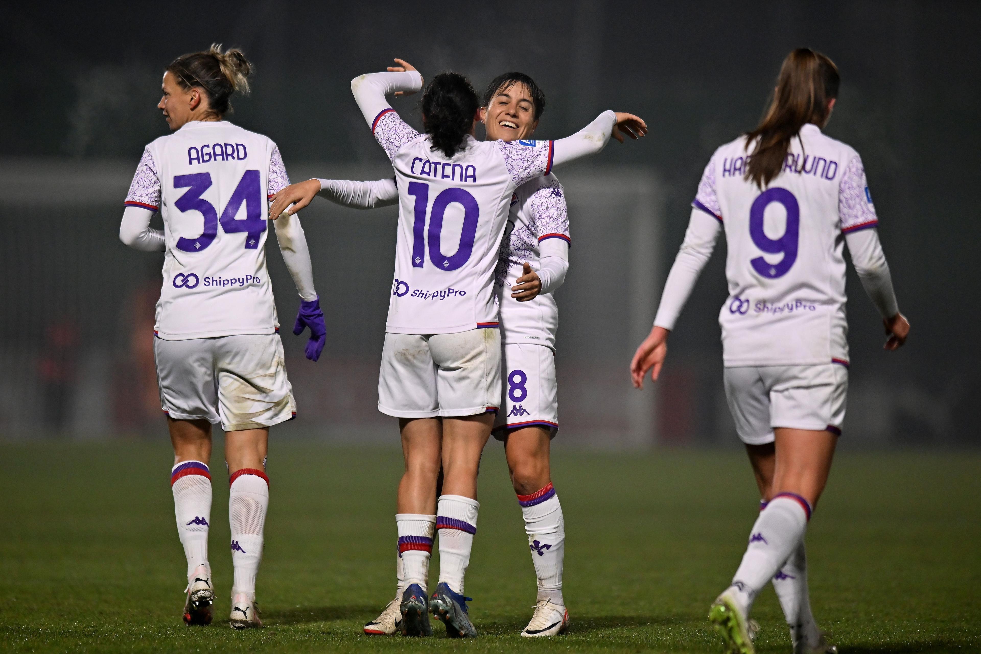 SASSUOLO, ITALY - DECEMBER 11: Michela Catena of Fiorentina celebrates after scoring her team second goal during the Women Serie A match between Sassuolo and Fiorentina on December 11, 2023 in Sassuolo, Italy. (Photo by Alessandro Sabattini/Getty Images)