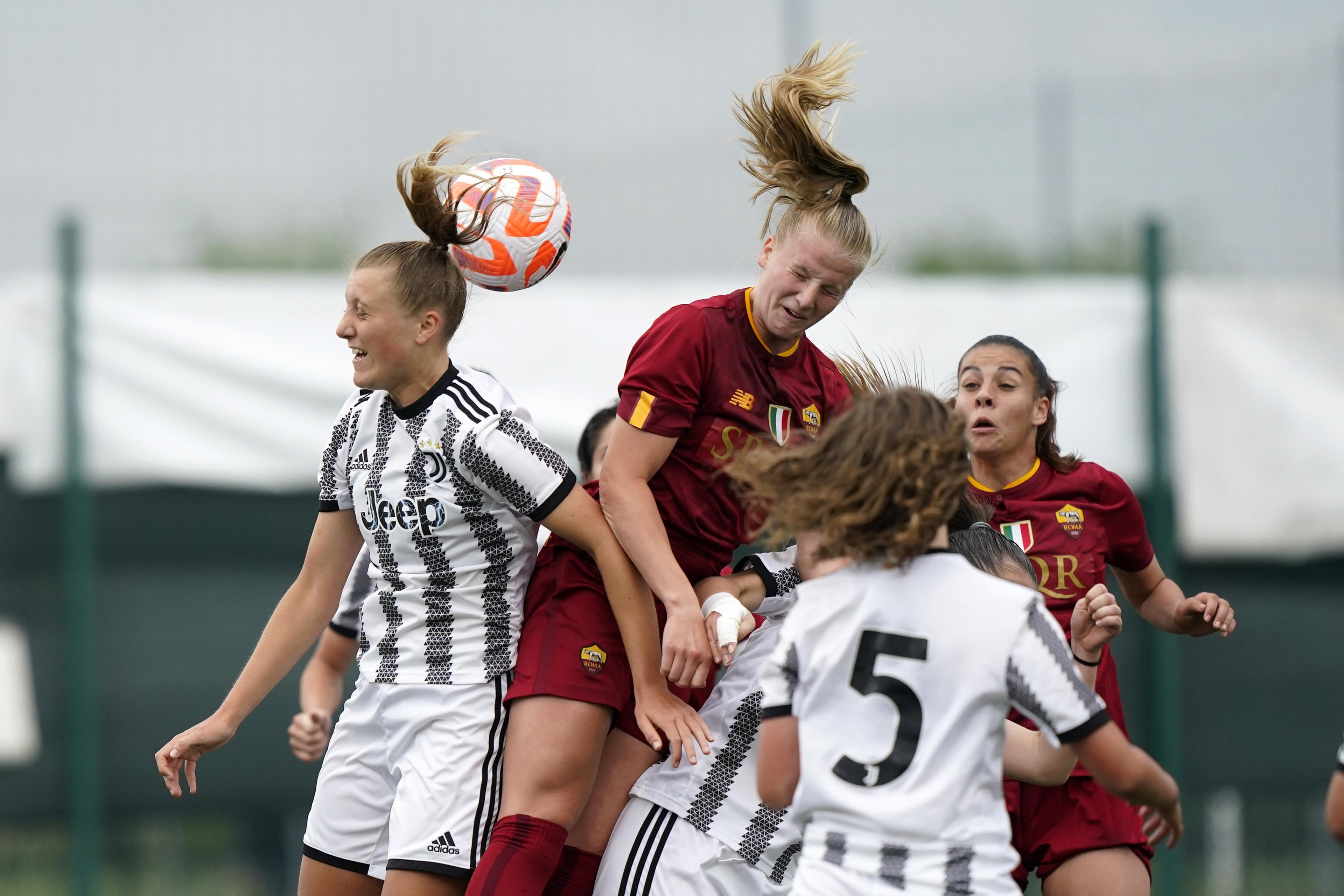 COLOGNO AL SERIO, ITALY - MAY 14: (R) Federica D’Auria of Juventus competes for the ball with (L) Zara Kramzar of AS Roma during the Women Final between Juventus U19 and AS Roma on May 14, 2023 in Cologno al Serio, Italy. (Photo by Pier Marco Tacca/Getty Images)