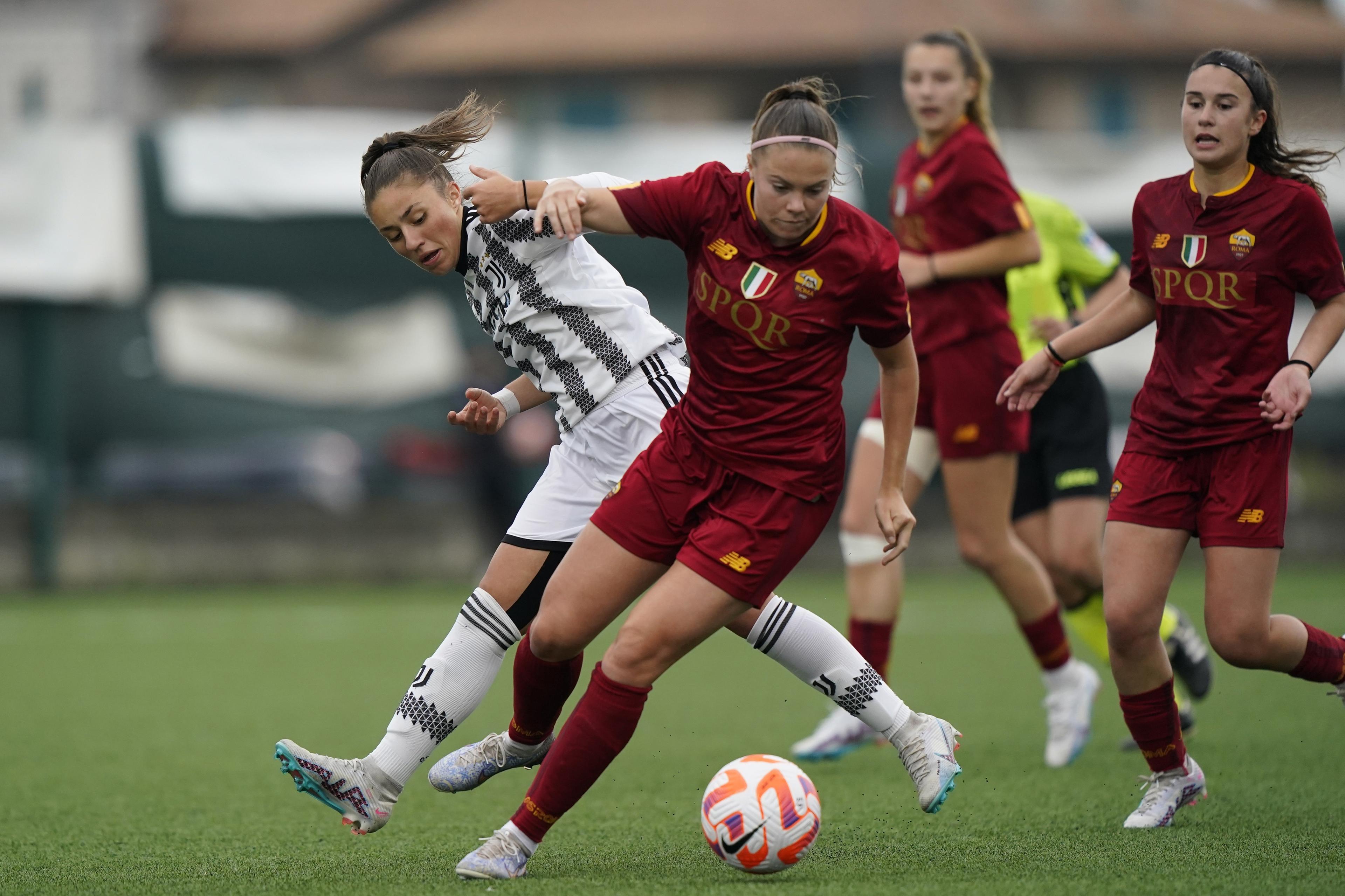 COLOGNO AL SERIO, ITALY - MAY 14: Evelina Duljan of Juventus competes for the ball with Mina Bergersen of AS Roma during the Women Final between Juventus U19 and AS Roma on May 14, 2023 in Cologno al Serio, Italy. (Photo by Pier Marco Tacca/Getty Images)
