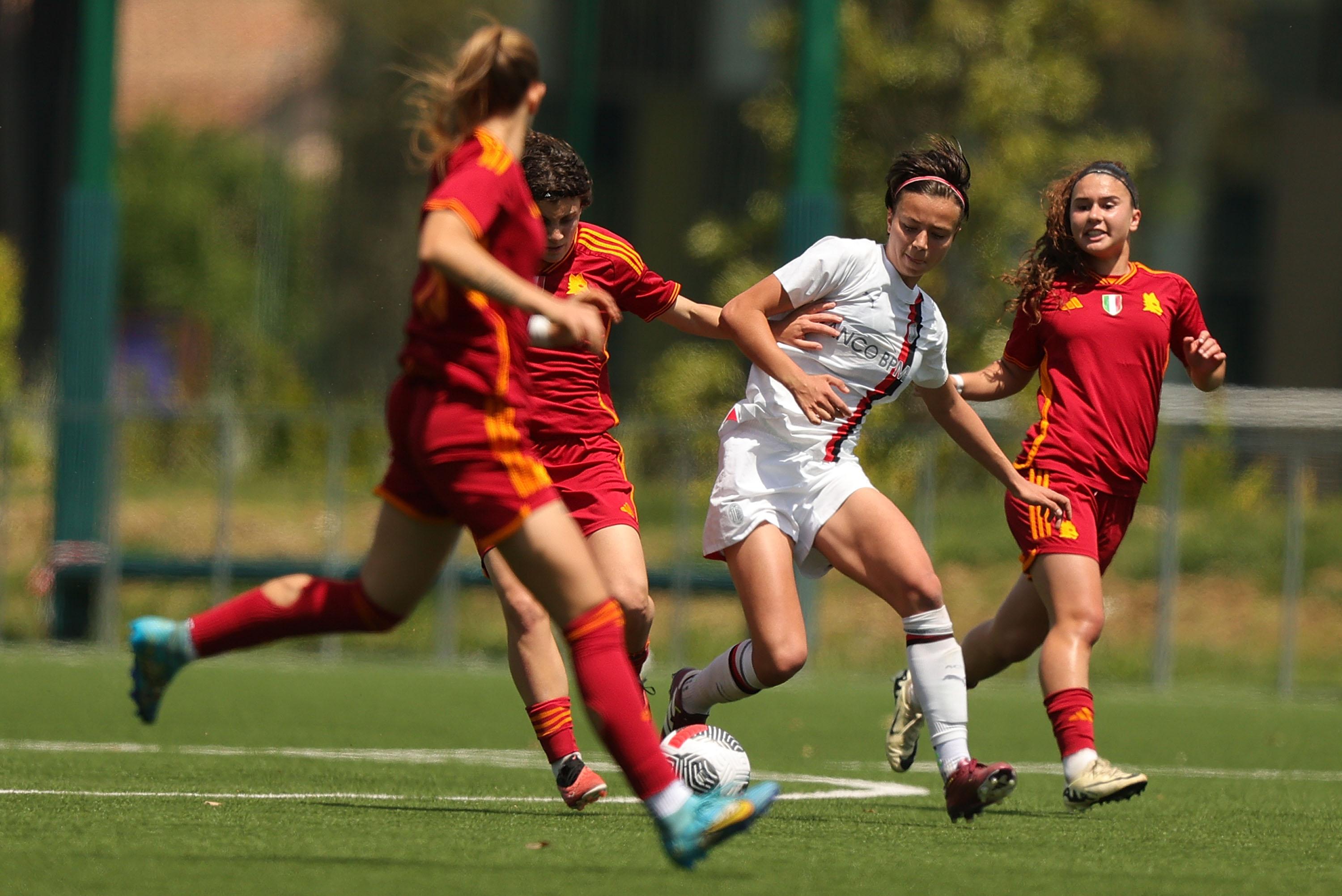 FLORENCE, ITALY - MAY 9: Erin Maria Cesarini of AC Milan U19 Women in action during the Primavera 1 Semi-final match between AS Roma U19 and AC Milan U19 on May 9, 2024 in Florence, Italy. (Photo by Gabriele Maltinti/Getty Images) *** Local Caption *** Erin Maria Cesarini