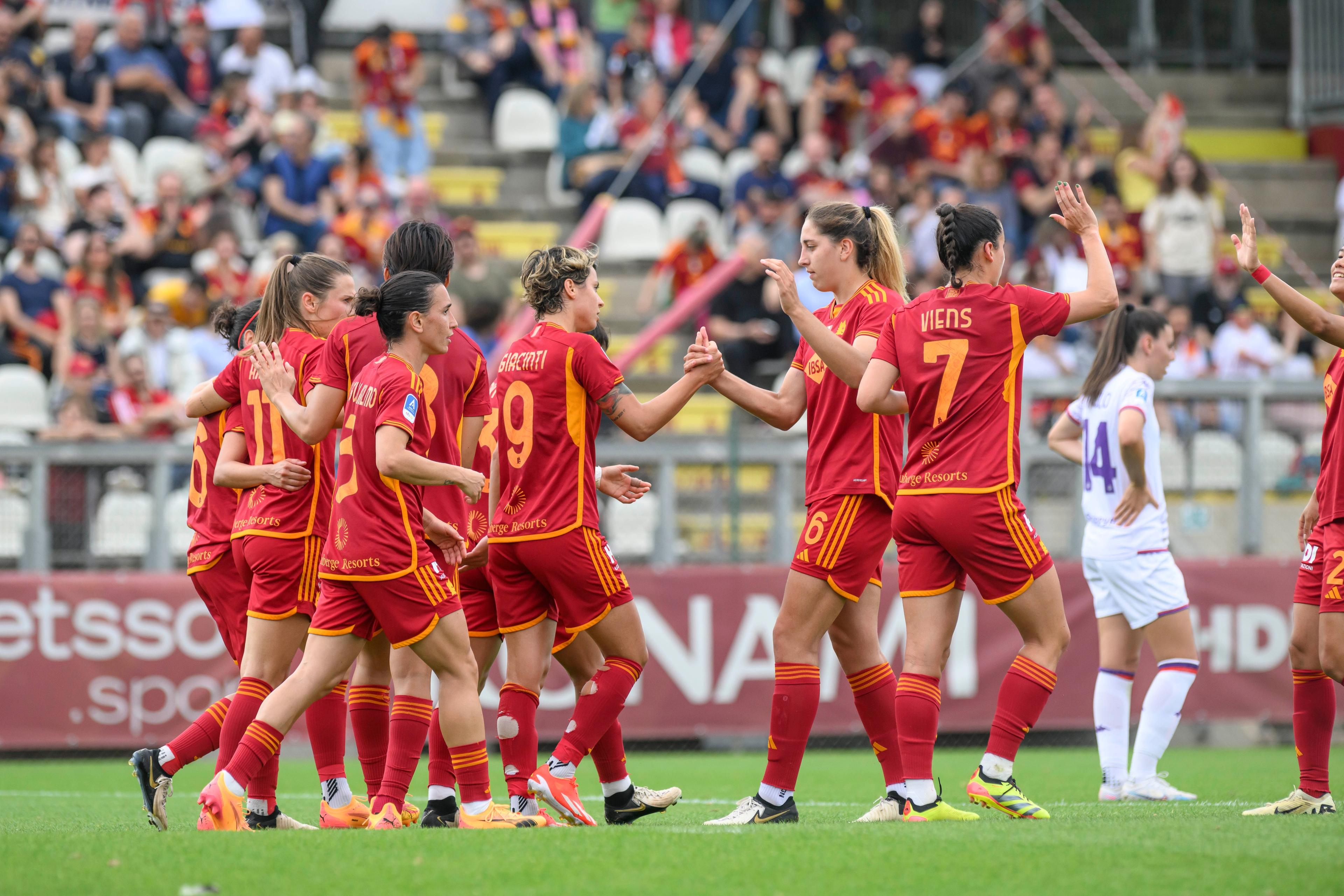 Viens regina del gol, Echegini la centrocampista più prolifica d'Europa nel 2024. Tre mesi senza vittoria per la Fiorentina