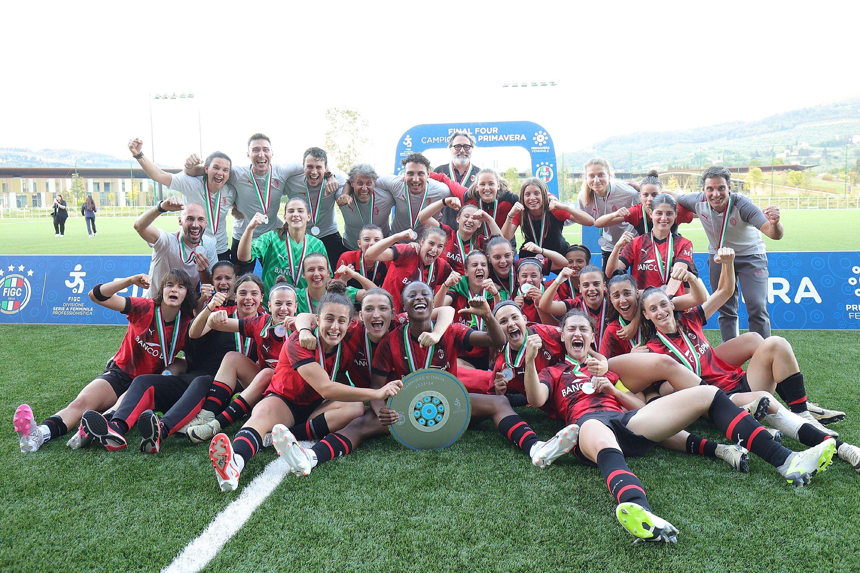 FLORENCE, ITALY - MAY 11: AC Milan U19 Women celebrates the victory after during the Primavera 1 Final match between Sassuolo U19 and AC Milan U19 on May 11, 2024 in Florence, Italy.  (Photo by Gabriele Maltinti/Getty Images)