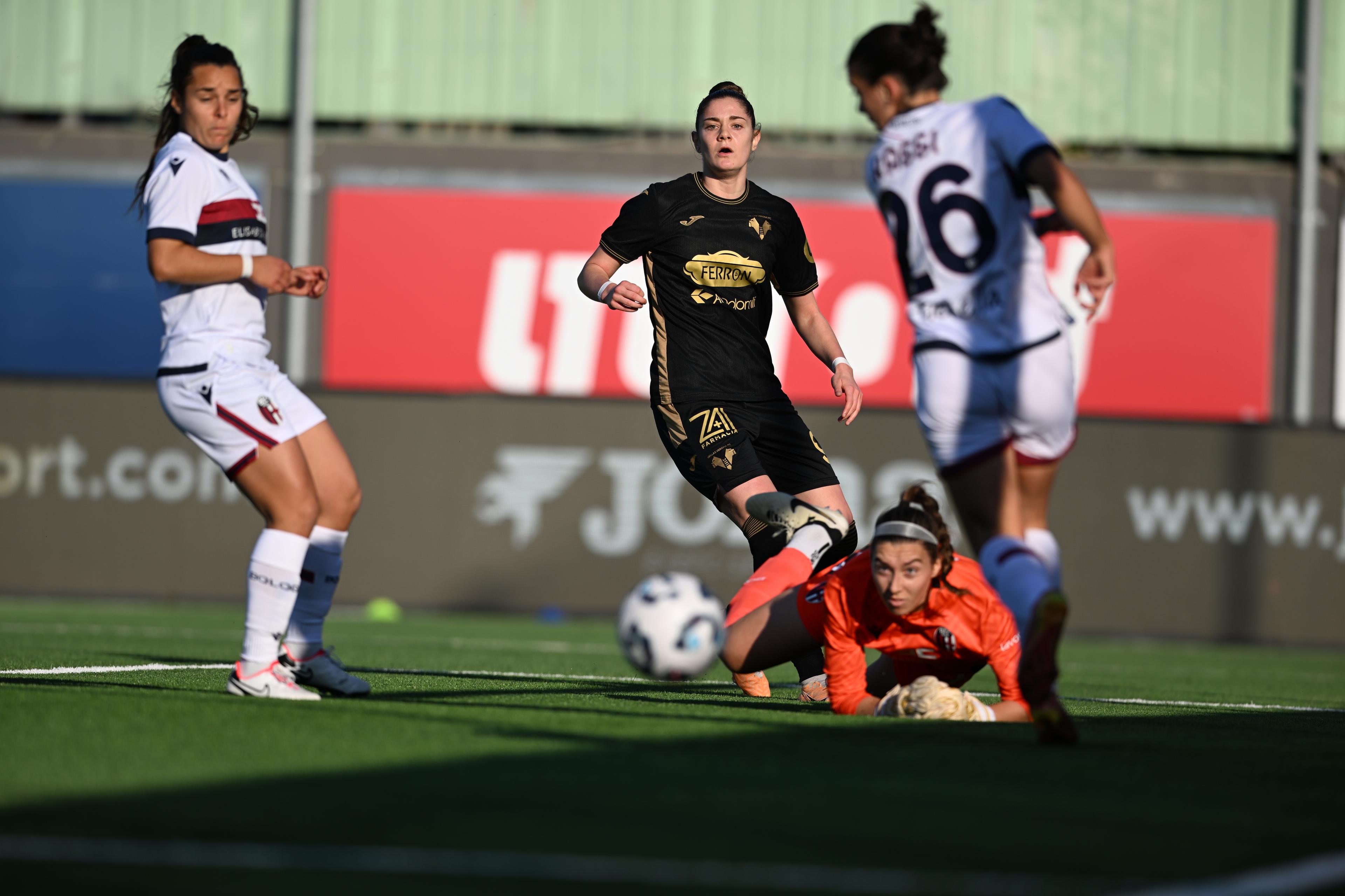 I due club di Verona sulla strada della lotta promozione: Genoa in casa con l'Hellas, Bologna sul campo del Chievo. San Marino-Orobica da brividi