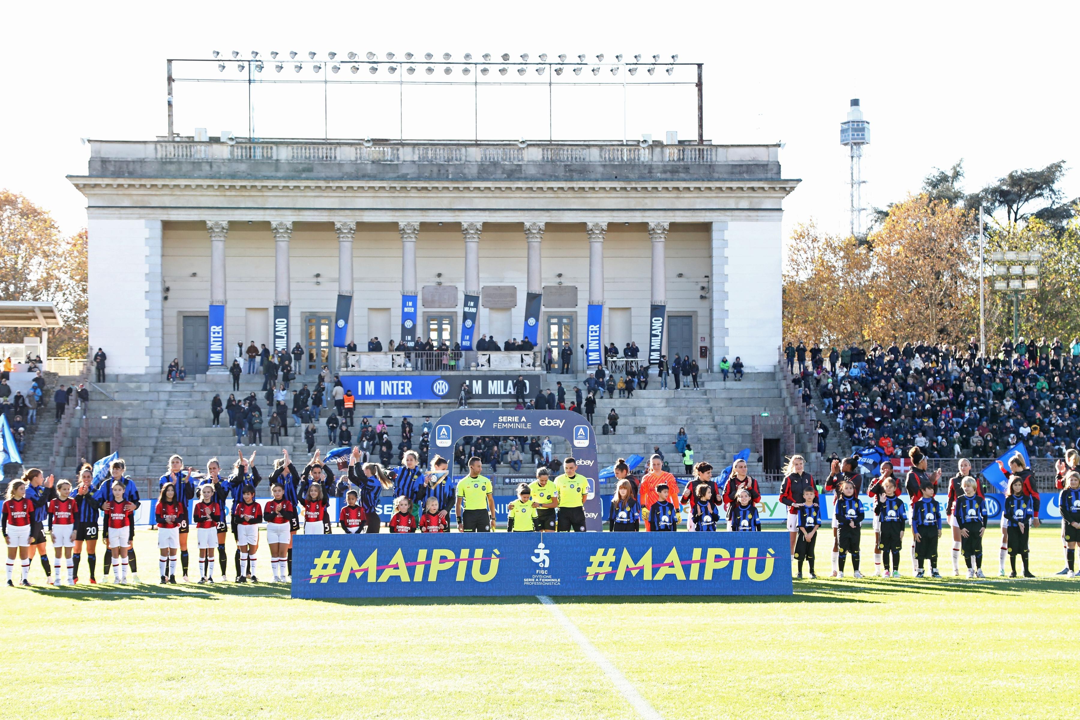 MILAN, ITALY - NOVEMBER 25: FC Internazionale and AC Milan teams line up before\\t the Women Serie A eBay match between FC Internazionale v AC Milan at Arena Civica Gianni Brera on November 25, 2023 in Milan, Italy. (Photo by Marco Luzzani/Getty Images)