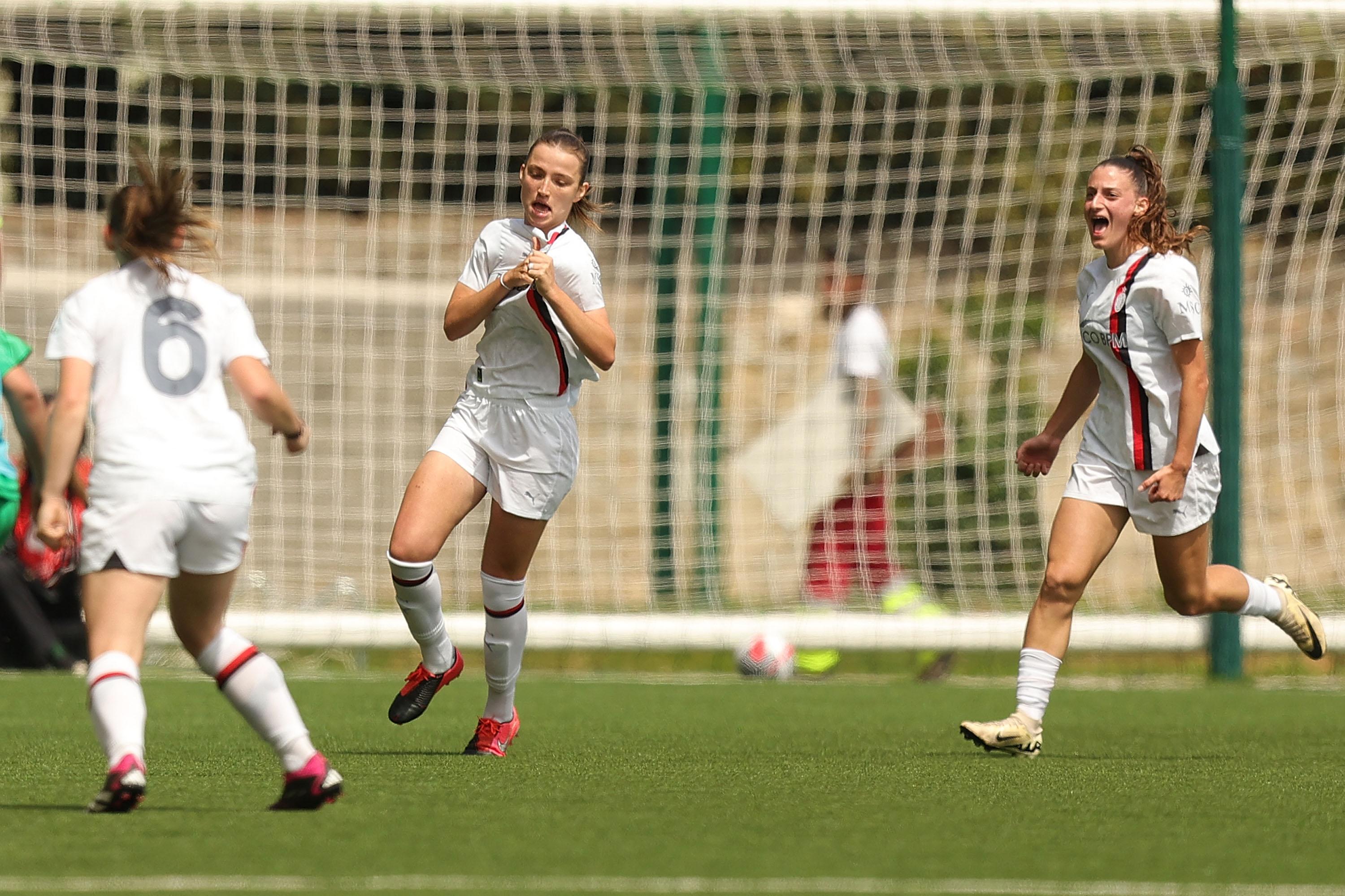 FLORENCE, ITALY - MAY 9: Anna Longobardi of AC Milan U19 Women celebrates after scoring a goal during the Primavera 1 Semi-final match between AS Roma U19 and AC Milan U19 on May 9, 2024 in Florence, Italy. (Photo by Gabriele Maltinti/Getty Images) *** Local Caption *** Anna Longobardi