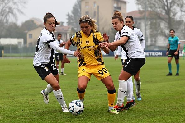 L’Inter supera il Parma ai supplementari, tutto facile per Roma e Juve. Ai quarti anche Napoli, Fiorentina, Milan, Sassuolo