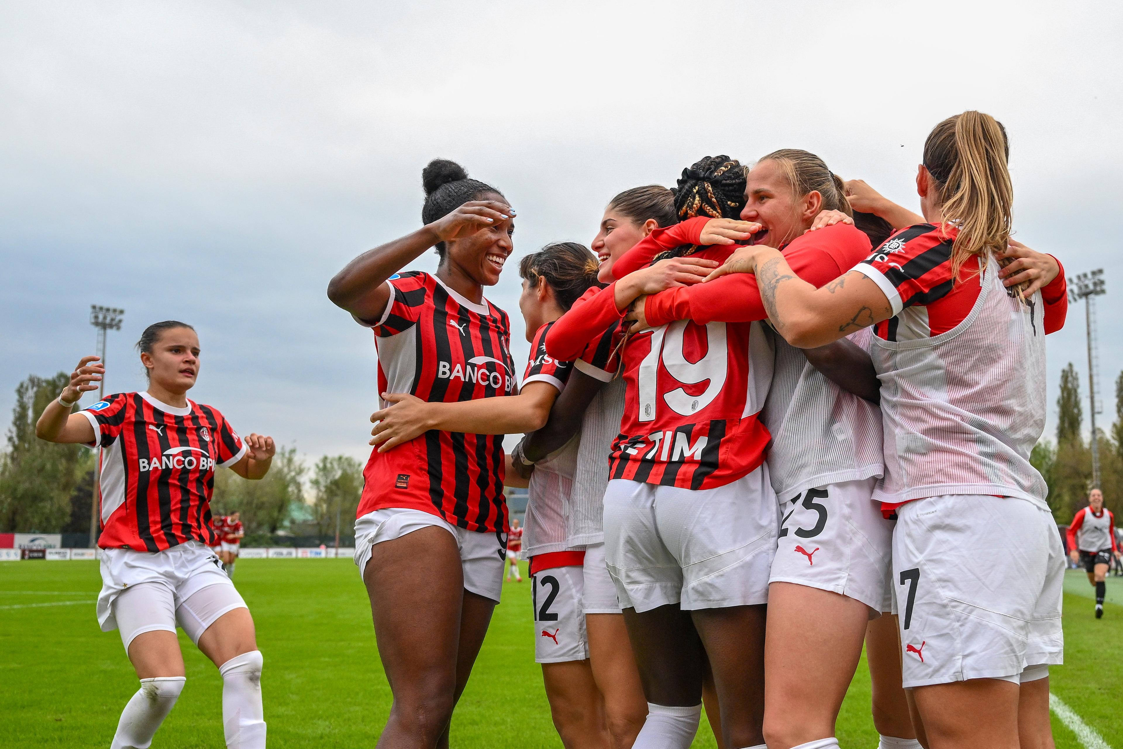 Evelyn Ijeh (Milan Women)              ; \\rOctober 13; 2024 - Football : Italian championship 2024 2025  Femminile   ; 6\\u00B0Day; match between Milan Women 1-0 Sampdoria Women  at  Peppino Vismara Stadium   ; Milano, Italy;         ;( photo by aicfoto)(ITALY) [0855]\\r
