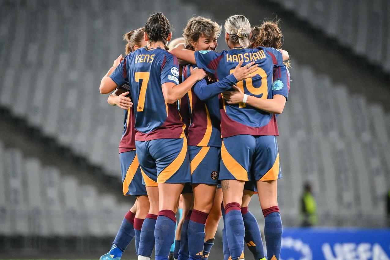 La Roma vince ancora: sei gol al Galatasaray, la squadra di Spugna in testa al Gruppo A assieme al Wolfsburg
