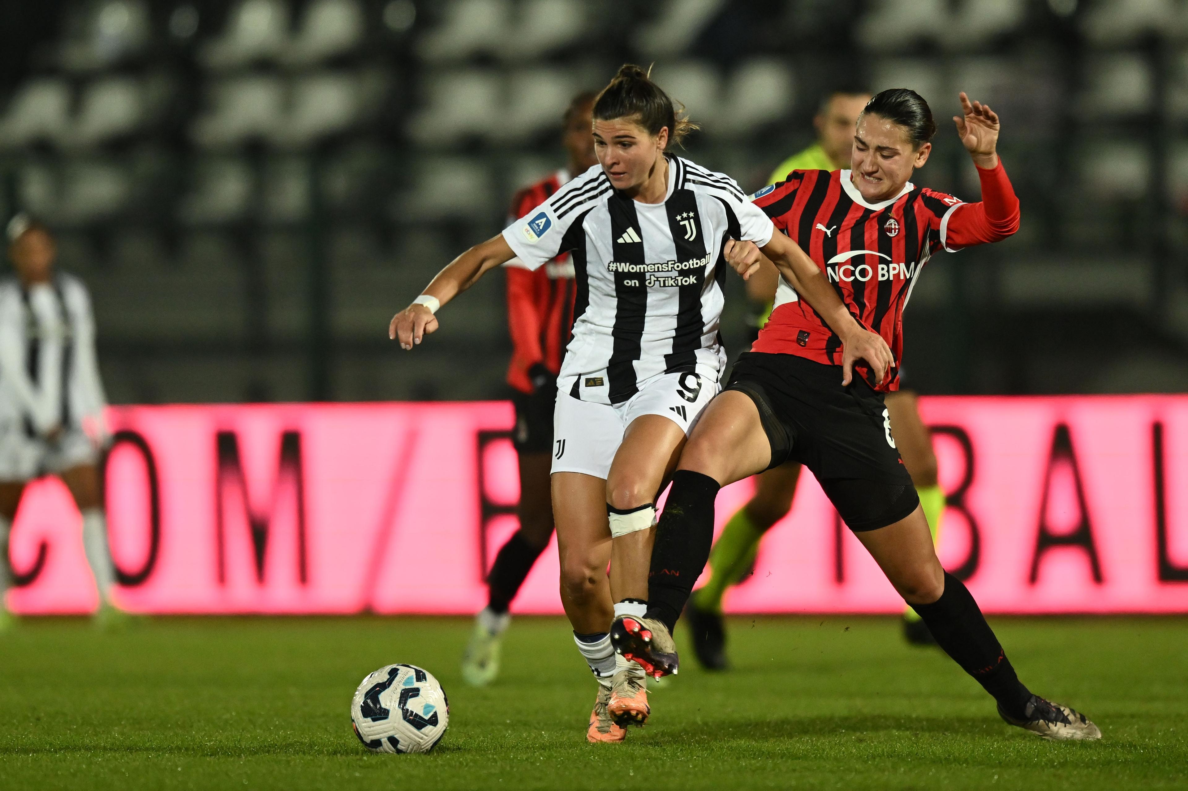 Sofia Cantore (Juventus Women)Nadine Sorelli (Milan Women) ; November 09; 2023 - Football : Italian championship 2024 2025 Femminile ; 9°Day ; match between Juventus Women 3-0 Milan Women at Vittorio Pozzo Lamarmora Stadium ; Biella, Italy; ;( photo by aicfoto)(ITALY) [0855]
