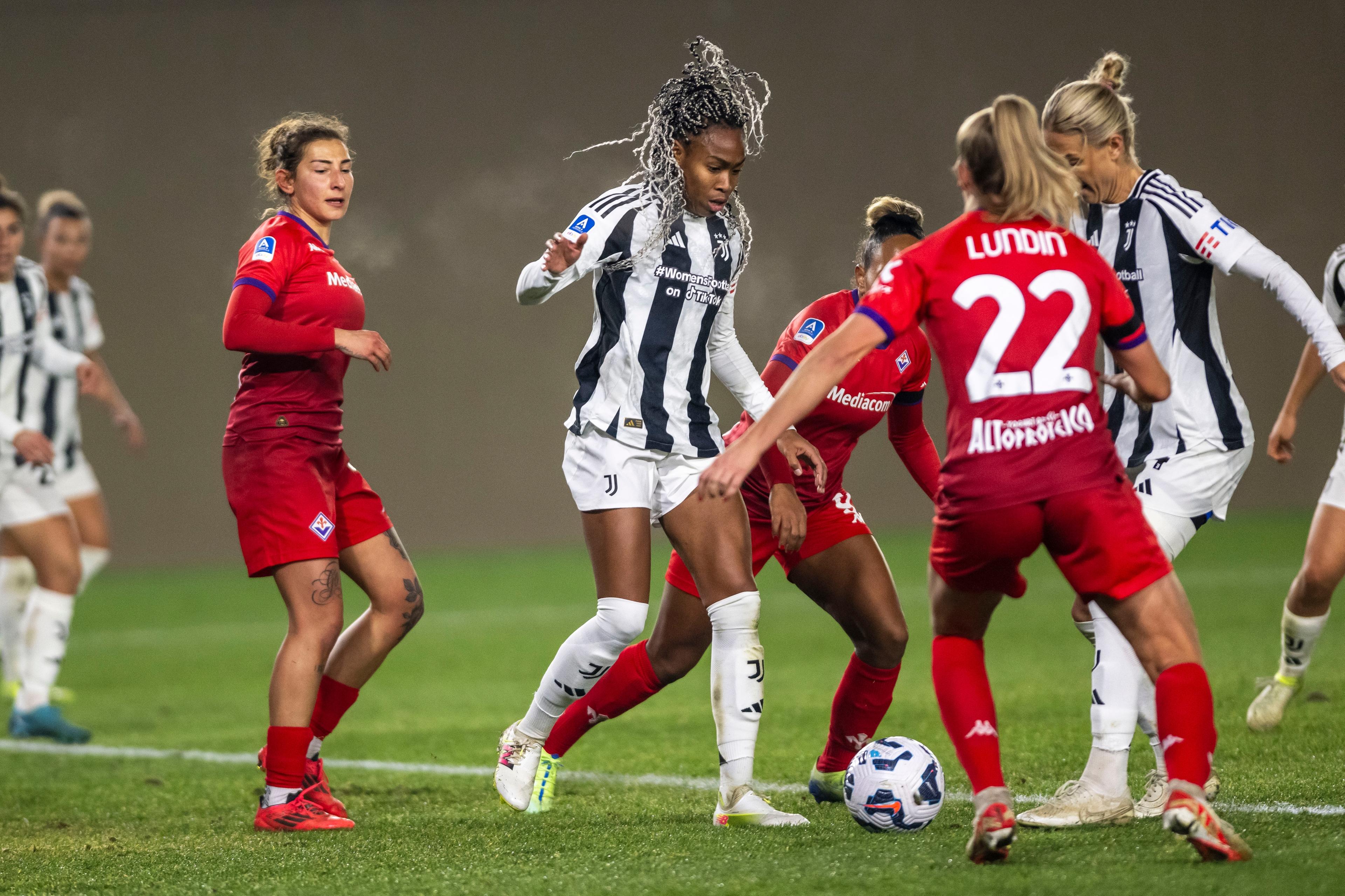 Lindsay Thomas (Juventus Women) Madelen Janogy (Fiorentina Women) Karin Maria Lundin (Fiorentina Women) ; December 15; 2024 - Football : Italian championship 2024 2025 Femminile ; 13¡Day; match between Fiorentina Women 0-3 Juventus Women at Curva Fiesole - Viola Park Stadium ; Firenze, Italy; ;( photo by aicfoto)(ITALY) [0855]