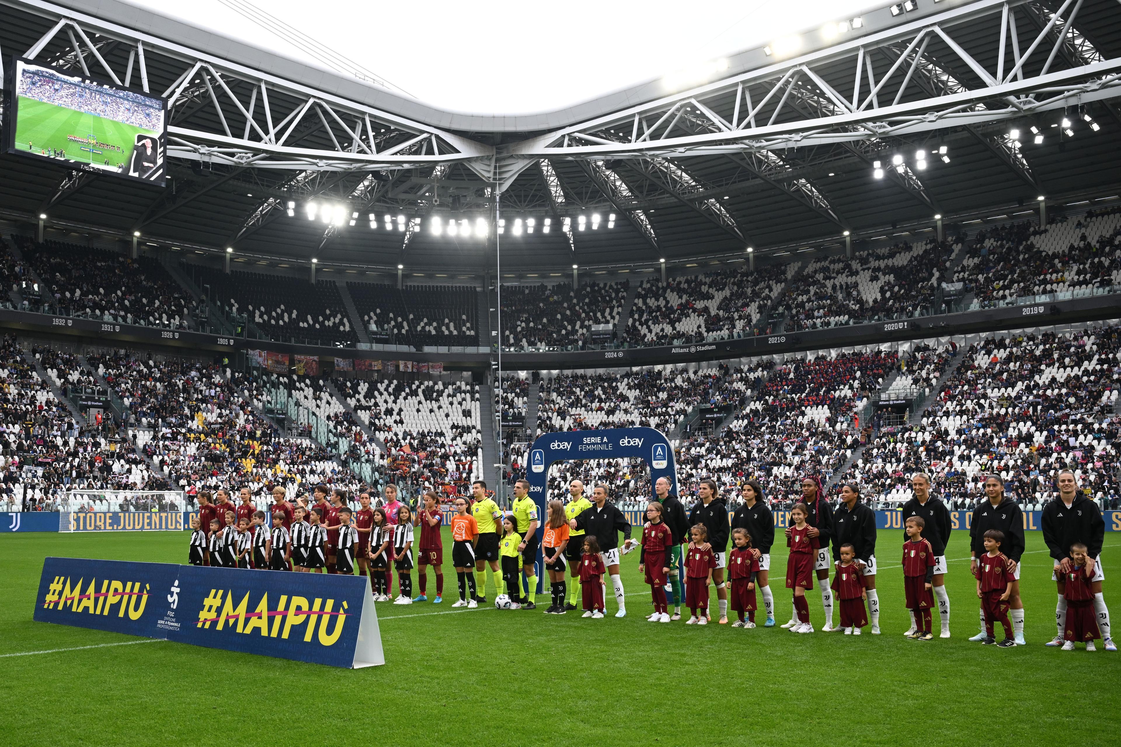 Team  (Juventus Women)Team (Roma Women)              ; \\rOctober 13; 2024 - Football : Italian championship 2024 2025  Femminile   ; 6\\u00B0Day; match between Juventus Women 2-1 Roma Women  at  Allianz  Stadium   ; Torino, Italy;         ;( photo by aicfoto)(ITALY) [0855]\\r