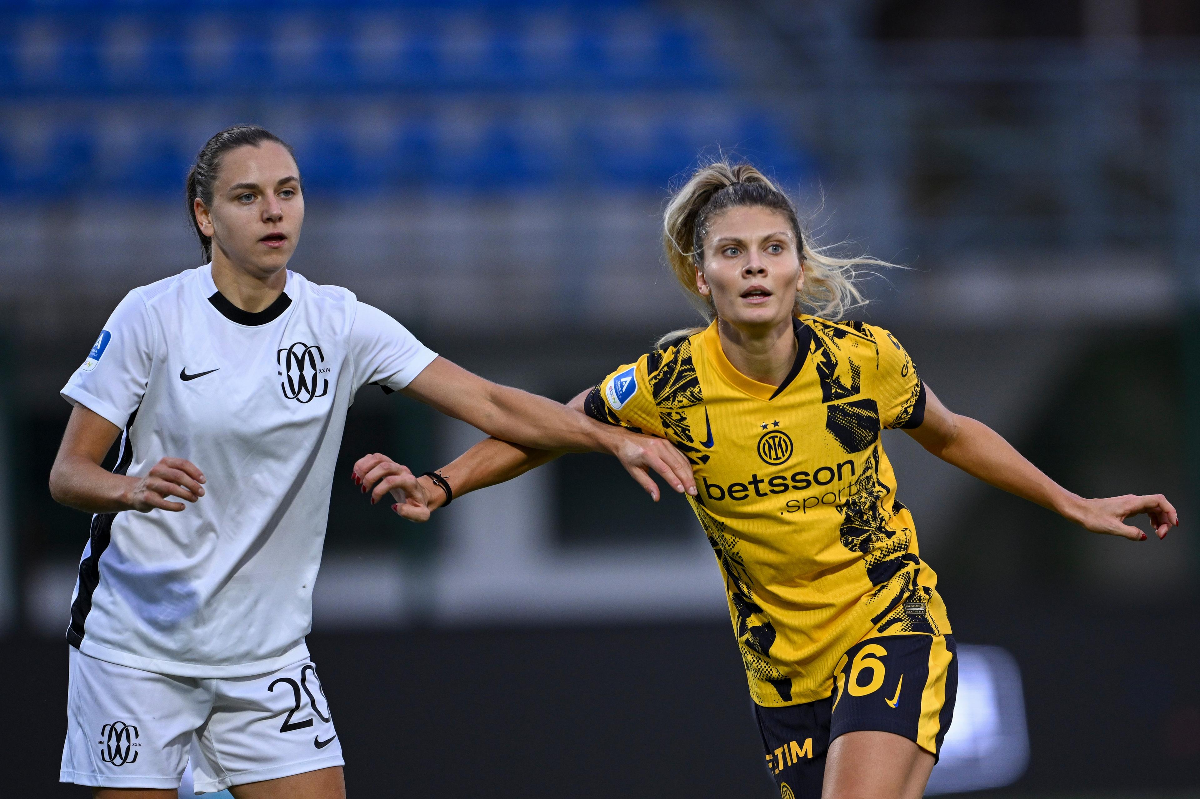 Michela Cambiaghi (Inter Women) Liucija Vaitukaityte (Como Women) ; October 12; 2024 - Football : Italian championship 2024 2025 Femminile ; 6¡Day; match between Como Women 0-1 Inter Women at Ferruccio Trabattoni Stadium ; Seregno, Italy; ;( photo by aicfoto)(ITALY) [0855]