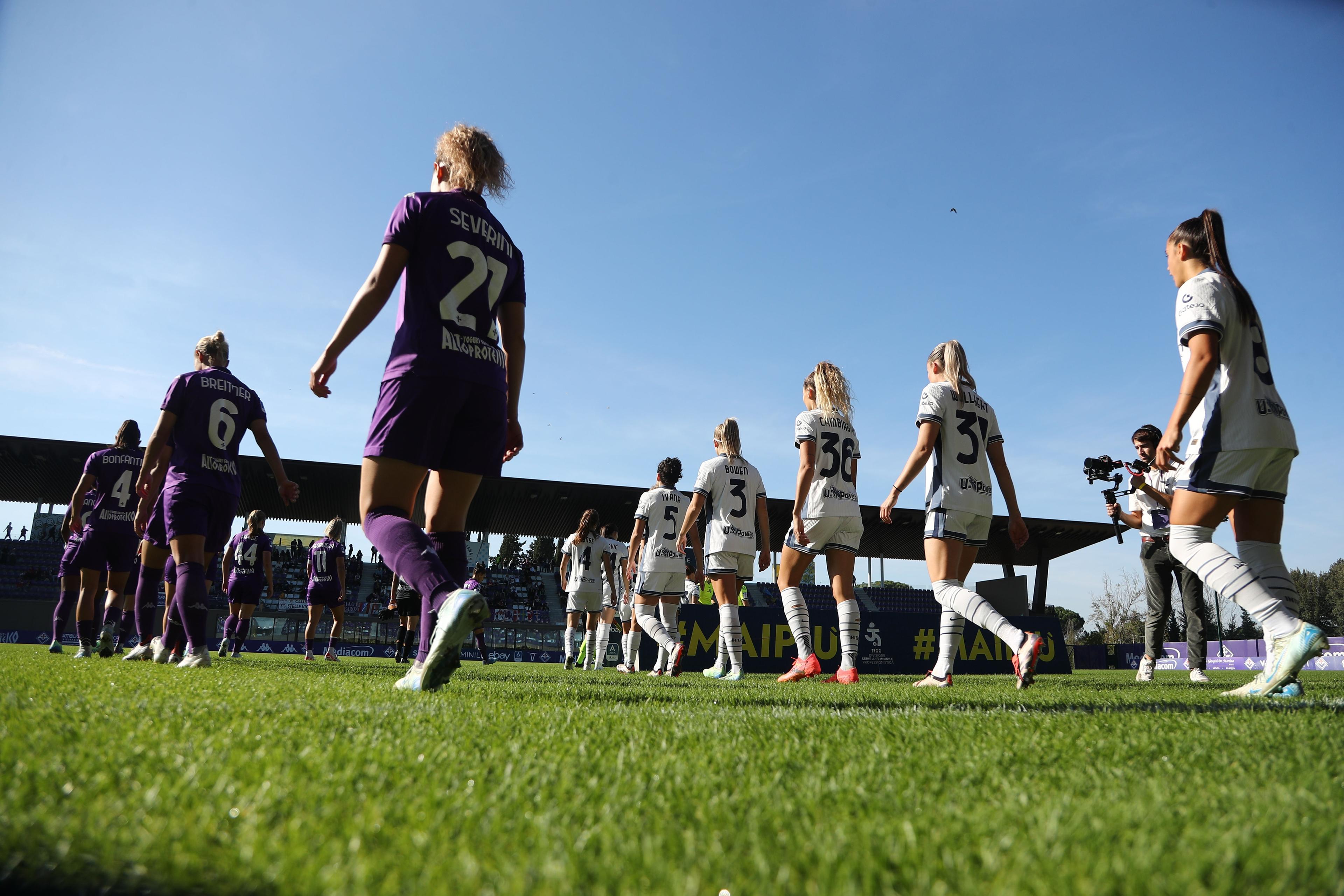 Team (Fiorentina Women)Team (Inter Women)              ; \\rNovember 03; 2024 - Football : Italian championship 2024 2025  Femminile   ; 8\\u00B0Day; match between Fiorentina Women 2-1 Inter Women  at  Curva Fiesole - Viola Park Stadium   ; Firenze, Italy;         ;( photo by aicfoto)(ITALY) [0855]\\r