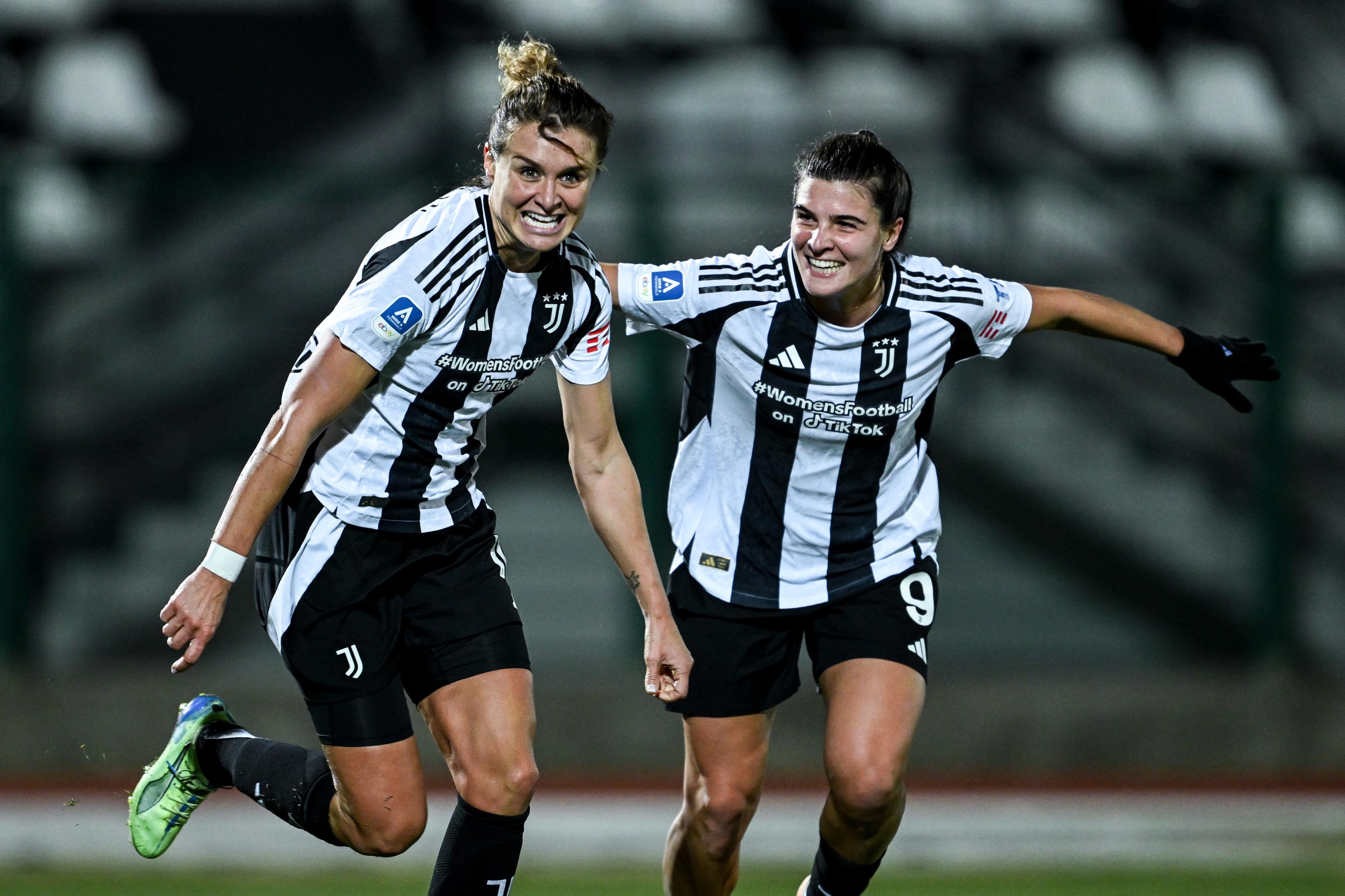 BIELLA, ITALY - JANUARY 24: Cristiana Girelli of Juventus FC celebrates her goal during the Serie A Women match between Juventus and FC Internazionale at Stadio Comunale Vittorio Pozzo Lamarmora on January 24, 2025 in Biella, Italy. (Photo by Image Photo Agency/Getty Images)