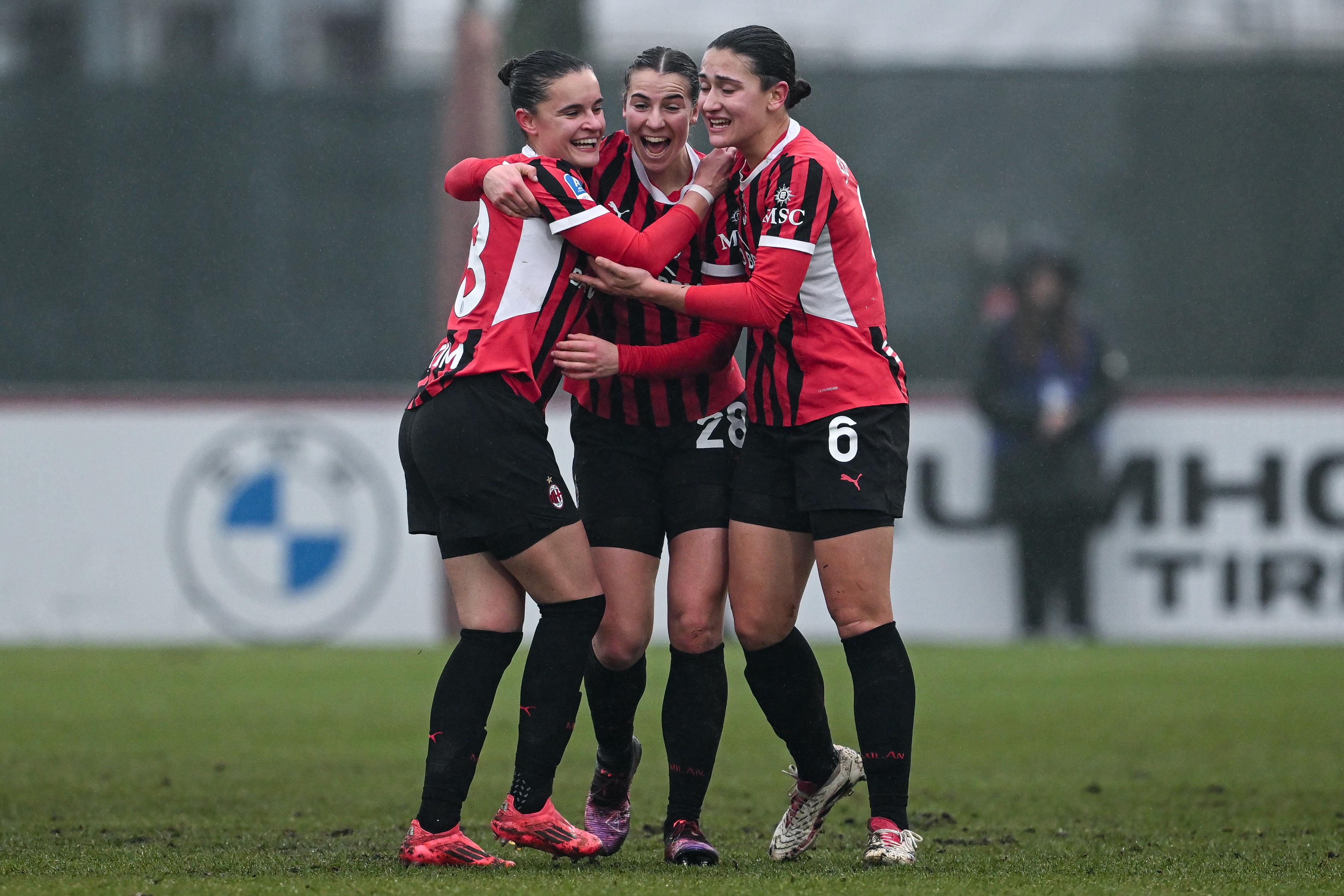 MILAN, ITALY - JANUARY 25: Giorgia Arrigoni of AC Milan celebrates her goal during the Serie A Women match between AC Milan and AS Roma at Vismara PUMA House of Football on January 25, 2025 in Milan, Italy. (Photo by Image Photo Agency/Getty Images)