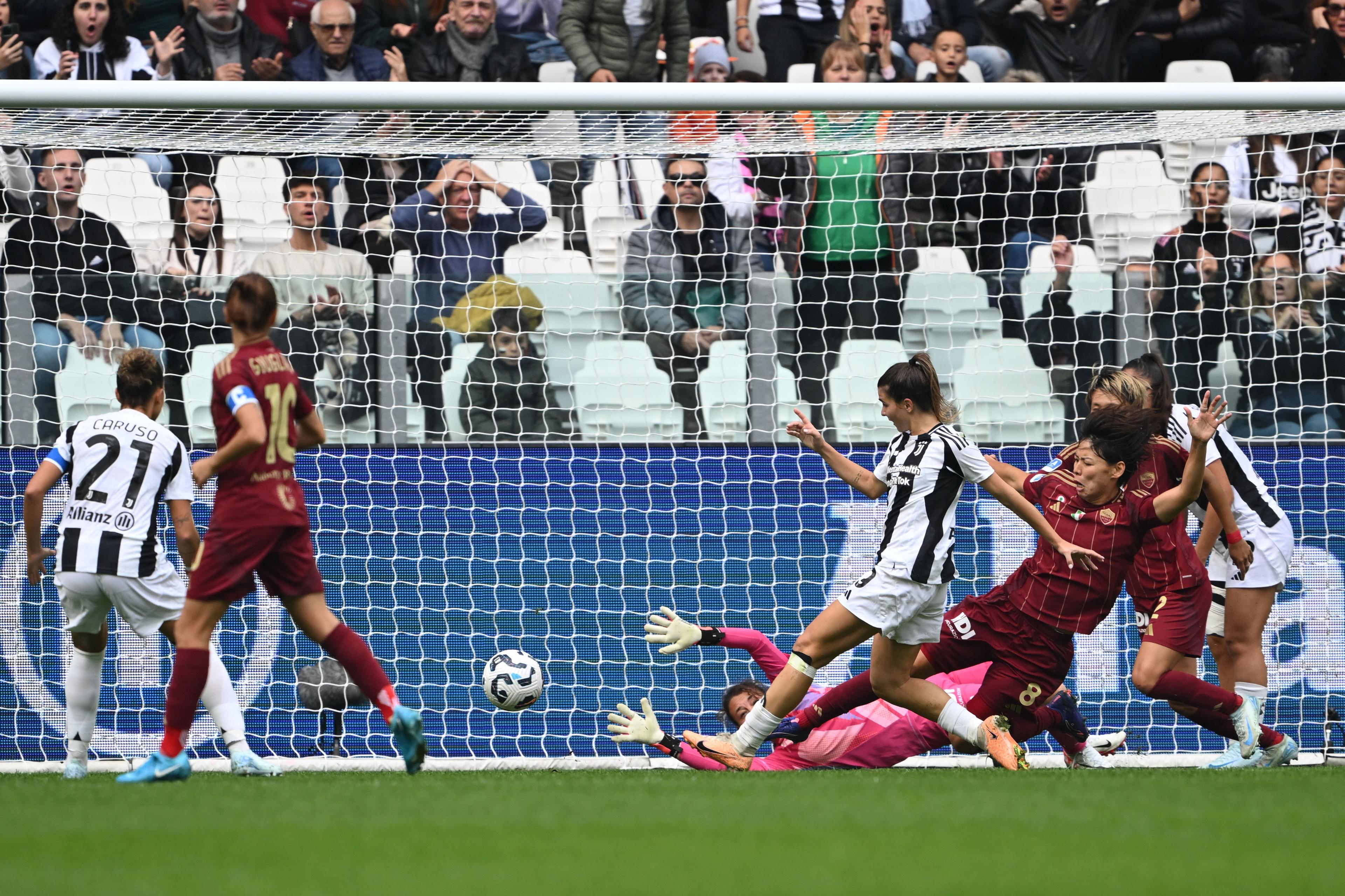 Sofia Cantore (Juventus Women)Saki Kumagai (Roma Women)Camelia Ceasar (Roma Women) ; October 13; 2024 - Football : Italian championship 2024 2025 Femminile ; 6°Day; match between Juventus Women 2-1 Roma Women at Allianz Stadium ; Torino, Italy; Goal 2-0 ;( photo by aicfoto)(ITALY) [0855]