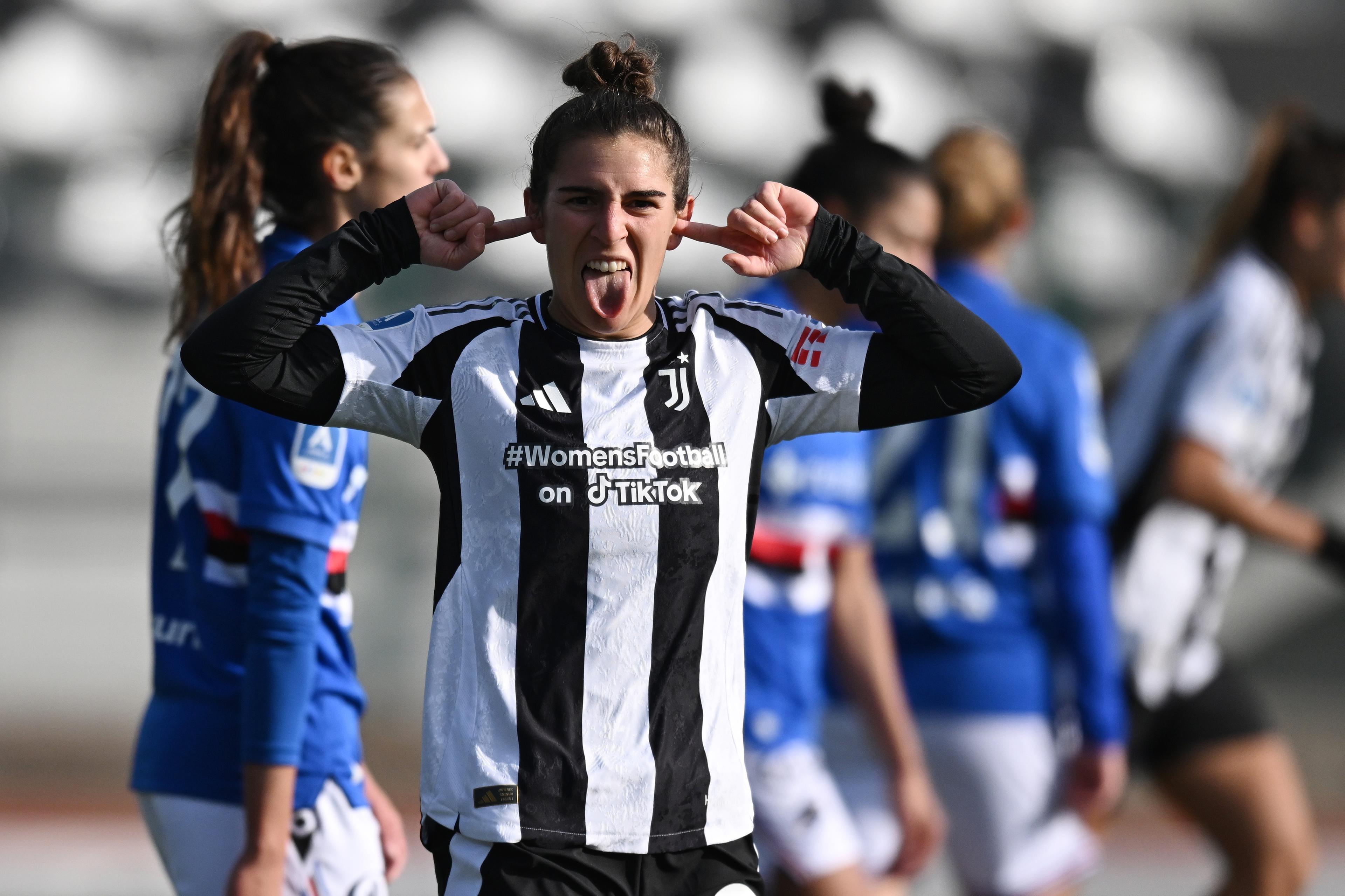 BIELLA, ITALY - JANUARY 11: Valentina Bergamaschi of Juventus celebrates her goal during the Women Serie A match between Juventus and Sampdoria at Stadio Comunale Vittorio Pozzo Lamarmora on January 11, 2025 in Biella, Italy. (Photo by Image Photo Agency/Getty Images)