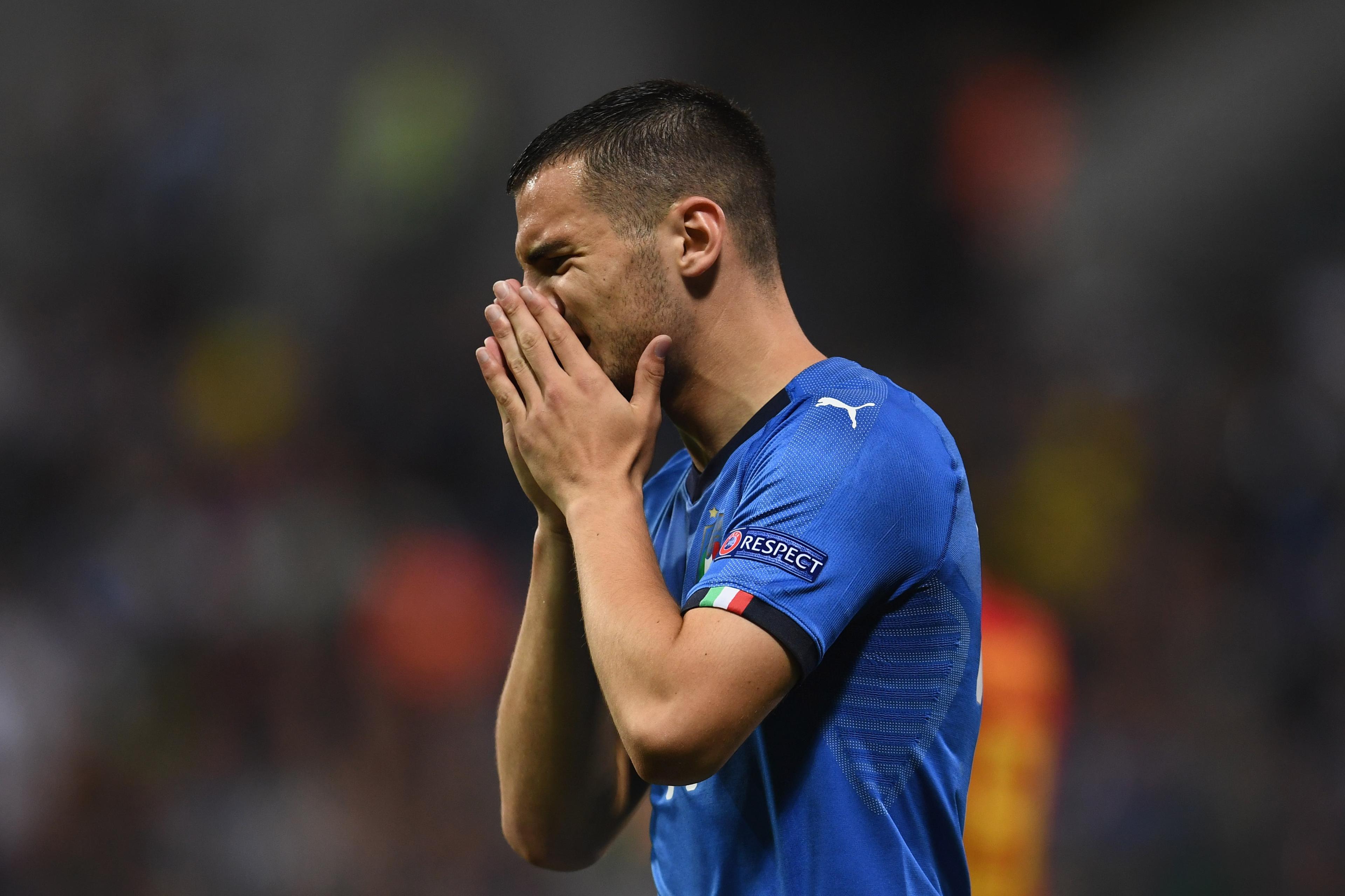 REGGIO NELL\\'EMILIA, ITALY - JUNE 22:  Federico Bonazzoli of Italy dejected during the 2019 UEFA U-21 Group A match between Belgium and Italy at Stadio Citta del Tricolore on June 22, 2019 in Reggio nell\\'Emilia, Italy.  (Photo by Claudio Villa/Getty Images)
