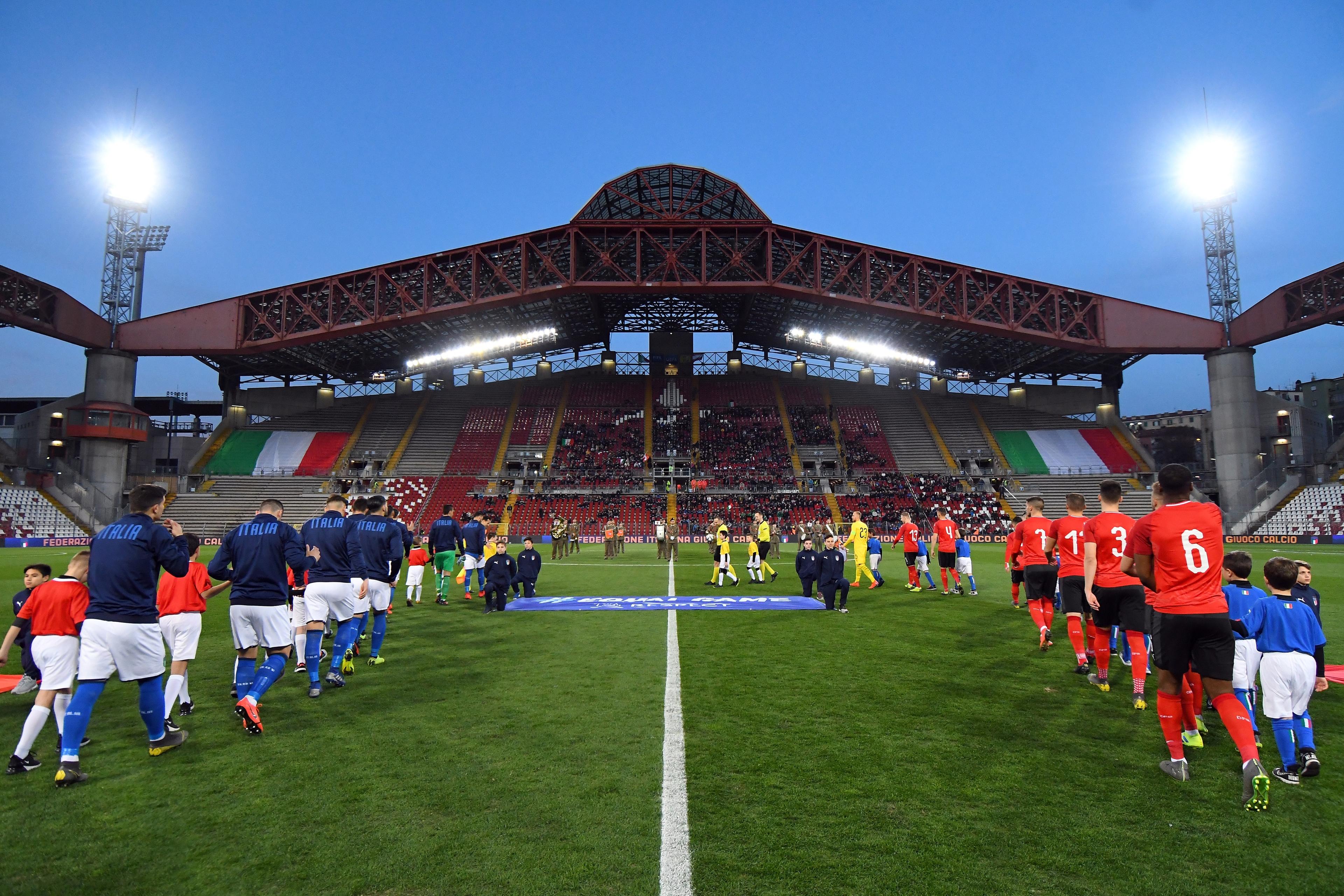 TRIESTE, ITALY - MARCH 21:  Italy U19 and Austria U19 teams line up during the International Friendly match between Italy U21 and Austria U21 at Stadio Nereo Rocco on March 21, 2019 in Trieste, Italy.  (Photo by Alessandro Sabattini/Getty Images)