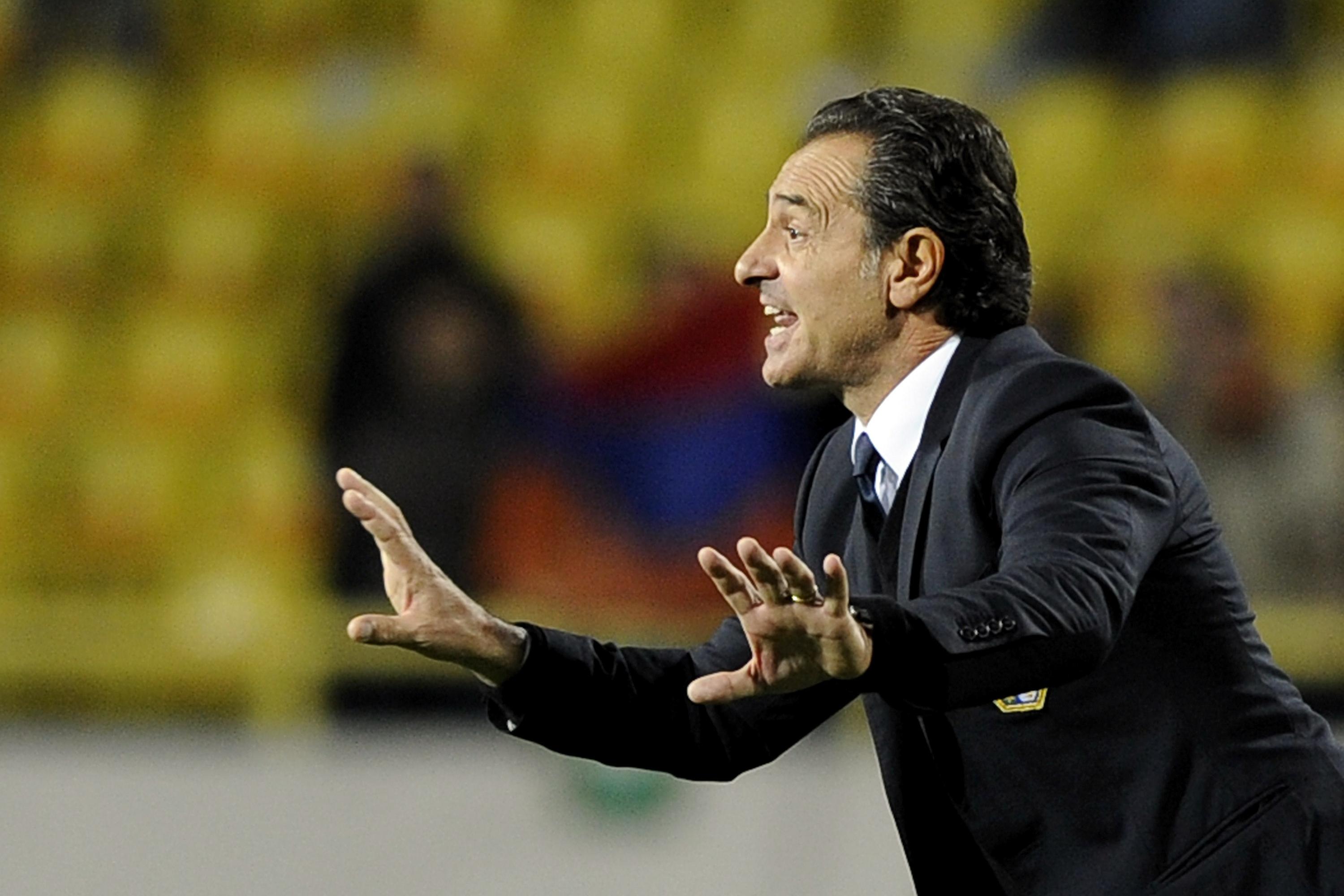 YEREVAN, ARMENIA - OCTOBER 12: Cesare Prandelli during the FIFA 2014 World Cup Qualifier group B match between Armenia and Italy at Hrazdan Stadium on October 12, 2012 in Yerevan, Armenia. (Photo by FIGC Claudio Villa/FIGC Claudio Villa) *** Local Caption *** Cesare Prandelli
