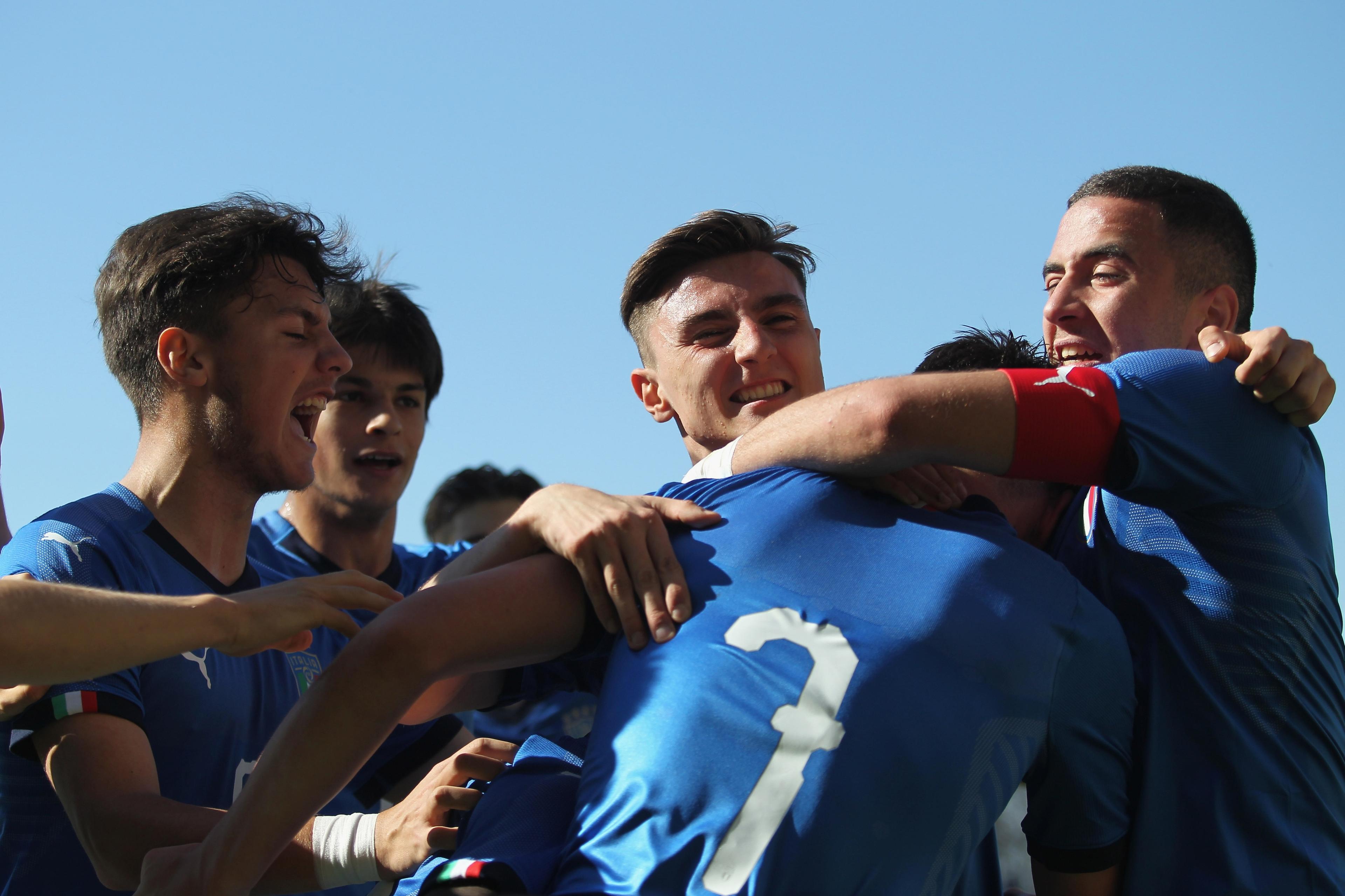 ALBANO LAZIALE, ITALY - MARCH 23:  Cesare Casadei #7 with his teammates of Italy U16 celebrates after scoring the opening goal during the international friendly match between Italy U16 and Germany U16 on March 23, 2019 in Albano Laziale, Italy.  (Photo by Paolo Bruno/Getty Images)