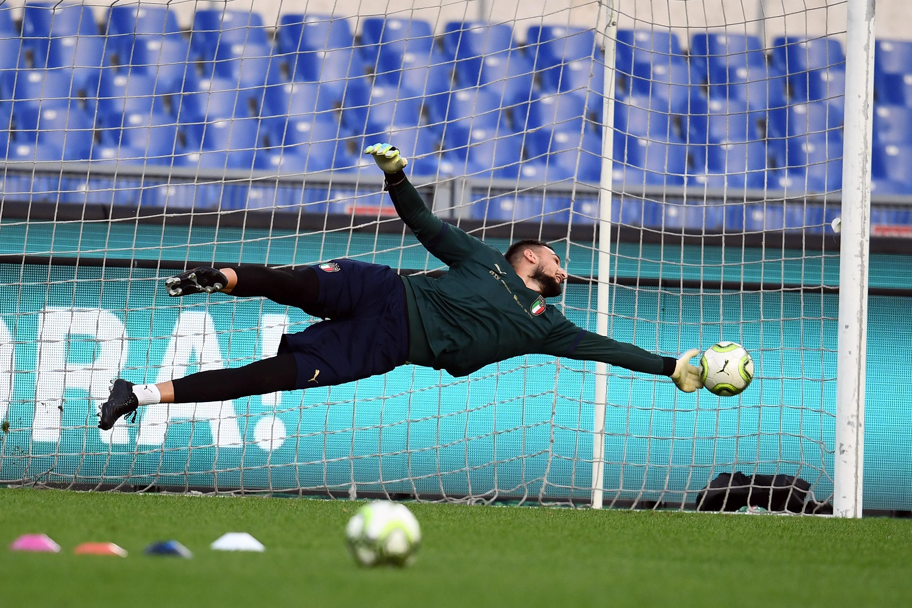 ROME, ITALY - OCTOBER 11:  Gianluigi Donnarumma of Italy in action during the Italy training session at Stadio Olimpico on October 11, 2019 in Rome, Italy.  (Photo by Claudio Villa/Getty Images)