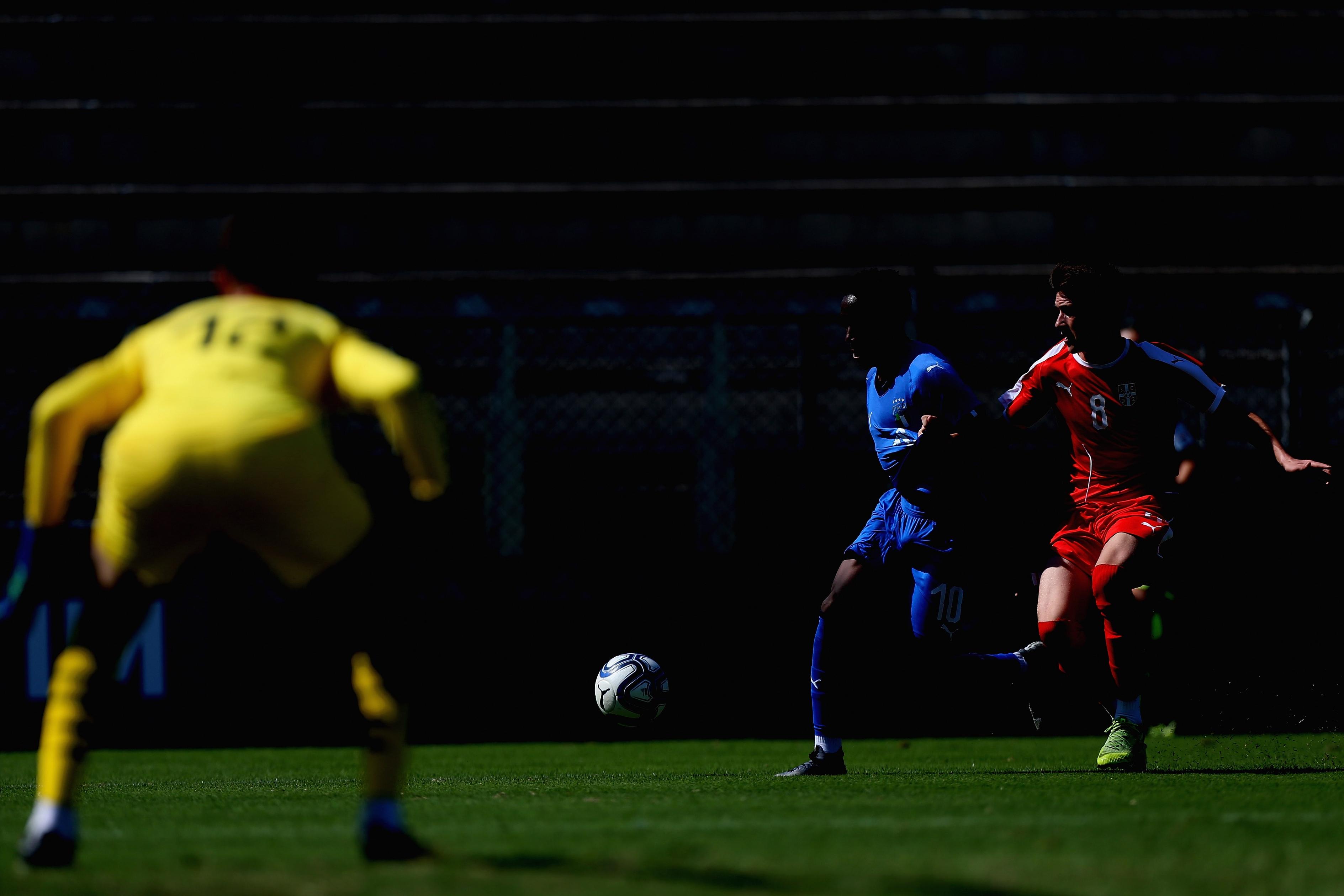 ROME, ITALY - SEPTEMBER 09:  Tongya Heubang Franco of Italy U18 competes for the ball with Jovan Lukic of Serbia U18 during the international friendly match between Italy U18 and Serbia U18 at Tre Fontane sport centre on September 9, 2019 in Rome, Italy.  (Photo by Paolo Bruno/Getty Images)
