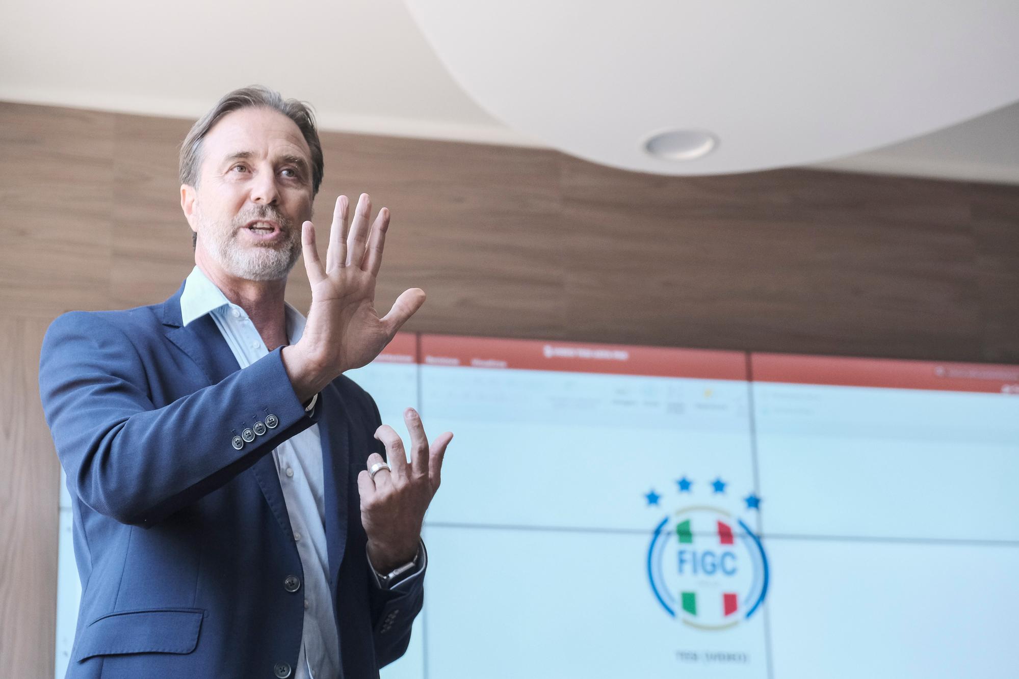 Lavorare per princìpi: disponibile la tesi di Andrea Maldera sul suo lavoro con la Nazionale ucraina