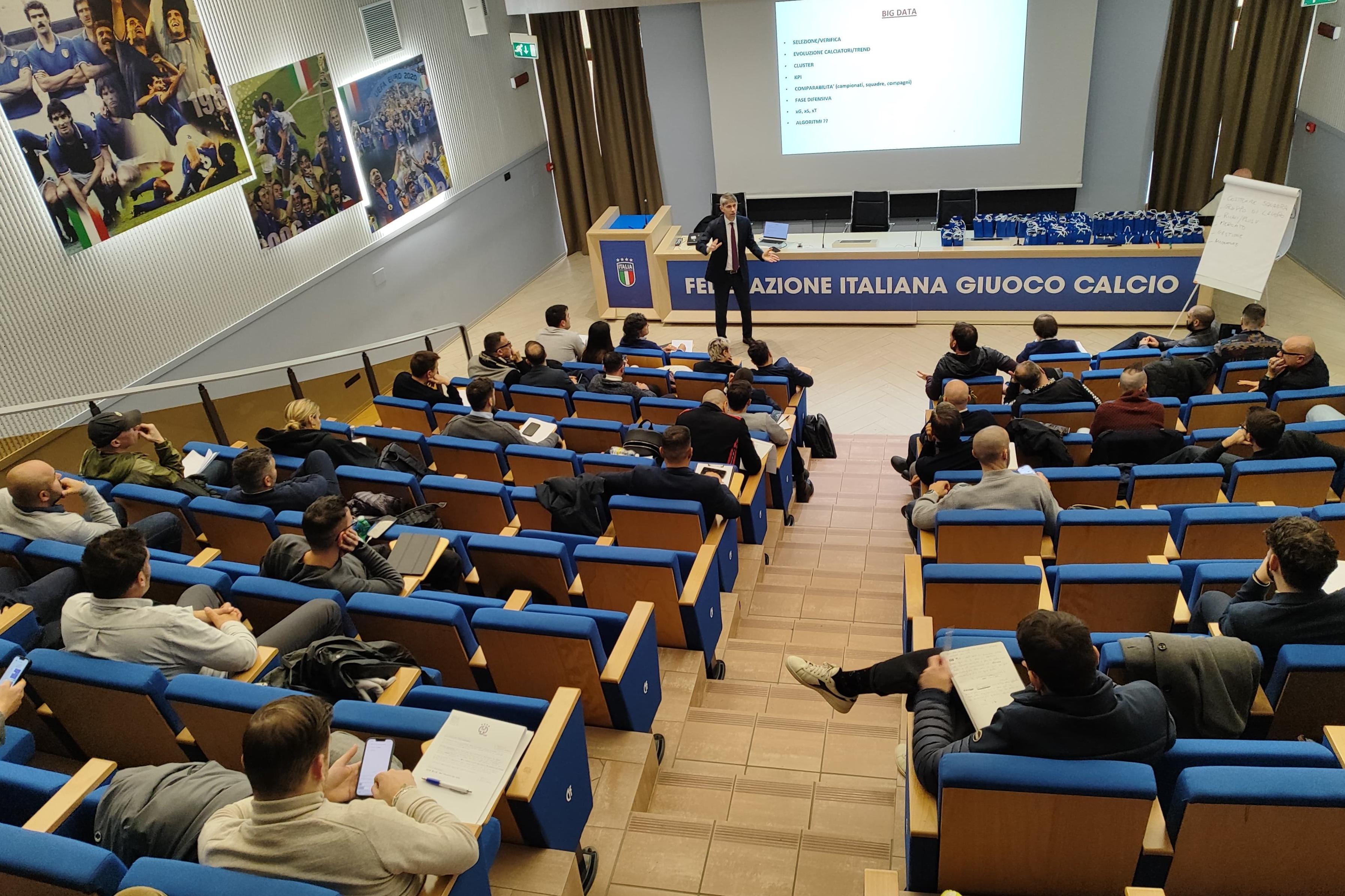 A Coverciano è l’ultima settimana di lezione al corso per Ds. In cattedra Frederic Massara