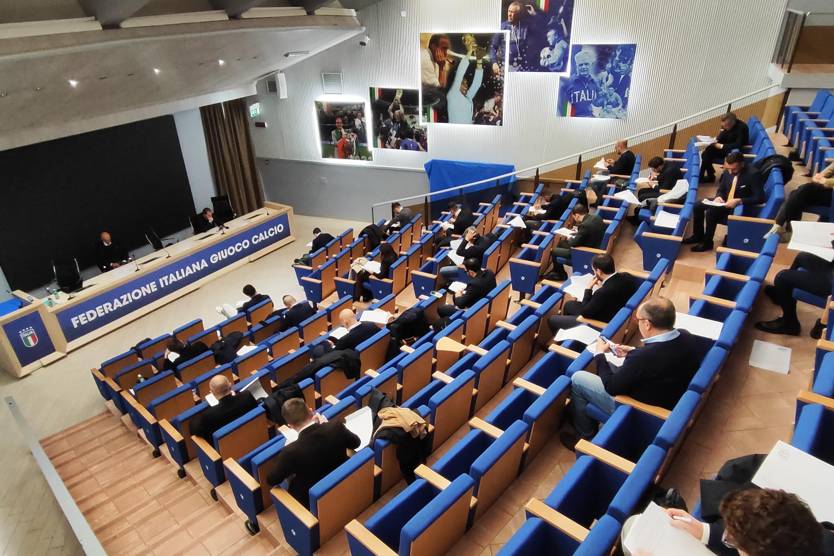 A Coverciano gli esami finali del corso per Direttore Sportivo: prove scritte e discussione della tesi