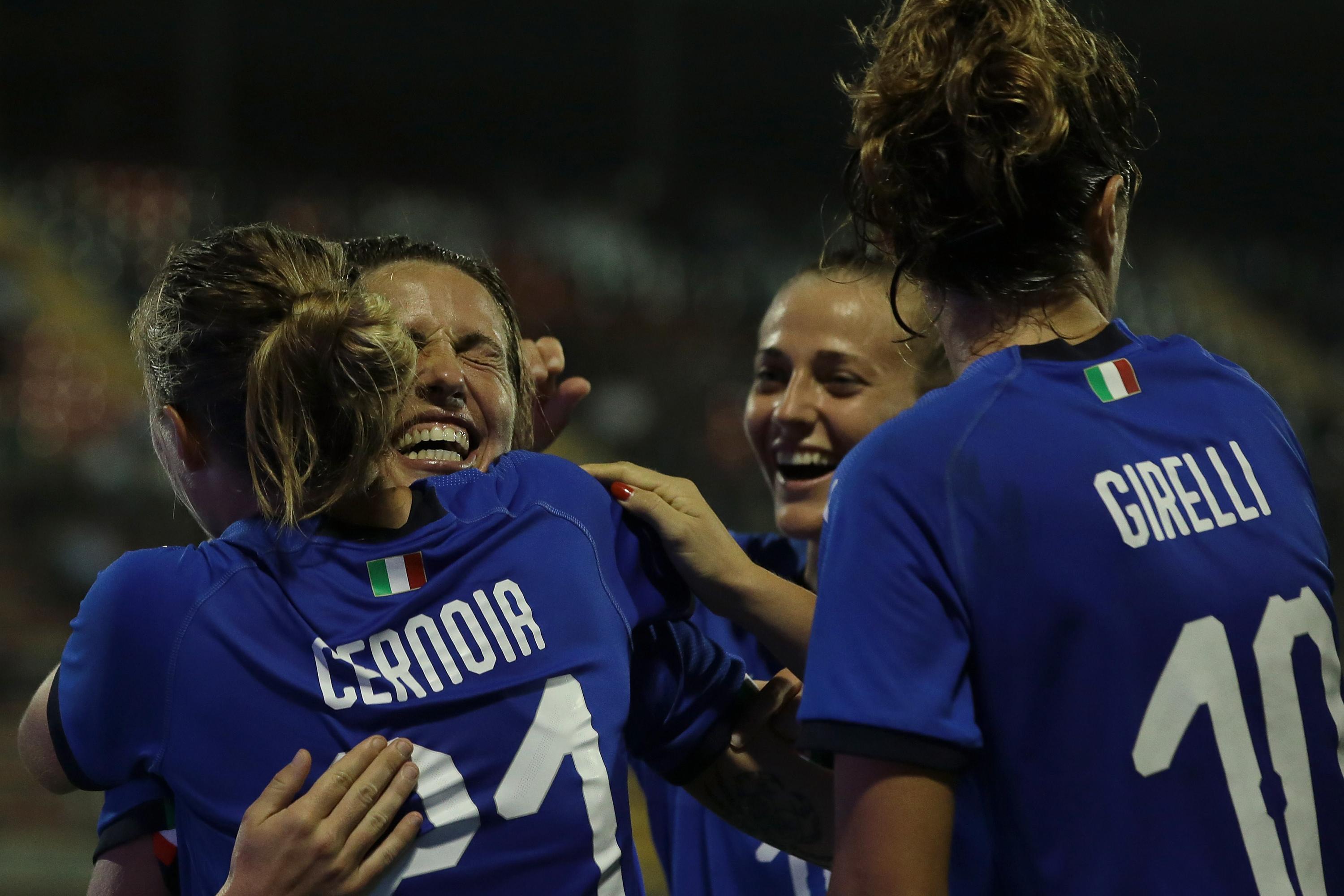 CREMONA, ITALY - OCTOBER 09:  Daniela Sabatino (2nd L) of Italy celebrates with her team-mates after scoring the opening goal during the International Friendly match between Italy Women and Sweden Women at Stadio Giovanni Zini on October 9, 2018 in Cremona, Italy.  (Photo by Emilio Andreoli/Getty Images)