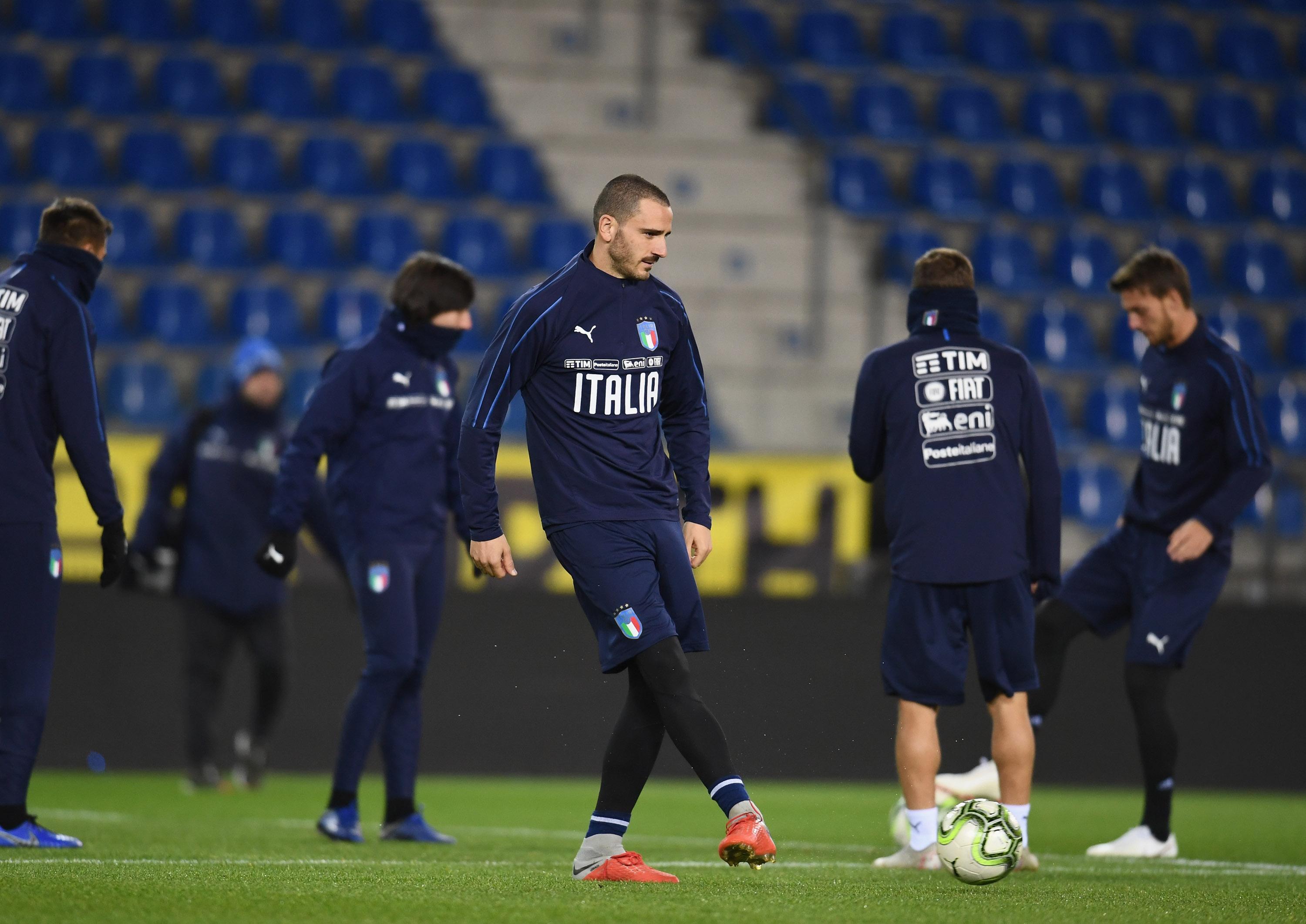 GENK, BELGIUM - NOVEMBER 19: Leonardo Bonucci of Italy in action during a training session on November 19, 2018 in Genk, Belgium. (Photo by Claudio Villa/Getty Images)