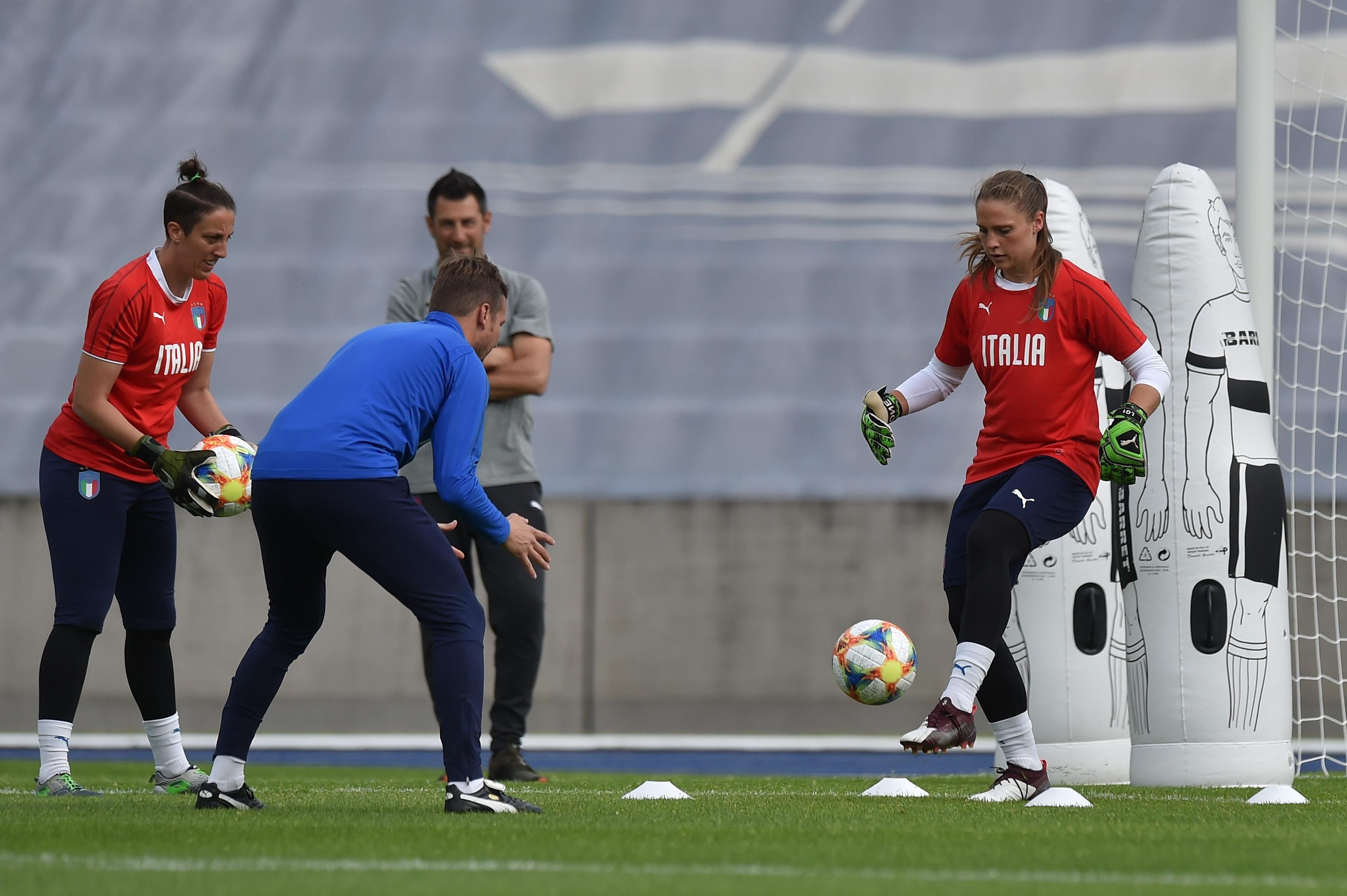 LILLE, FRANCE - JUNE 16: Laura Giuliani (R) in action during a Italy Women training session at Stadium Lille Metropole on June 16, 2019 in Villeneuve d'Ascq near Lille, France. (Photo by Tullio M. Puglia/Getty Images)