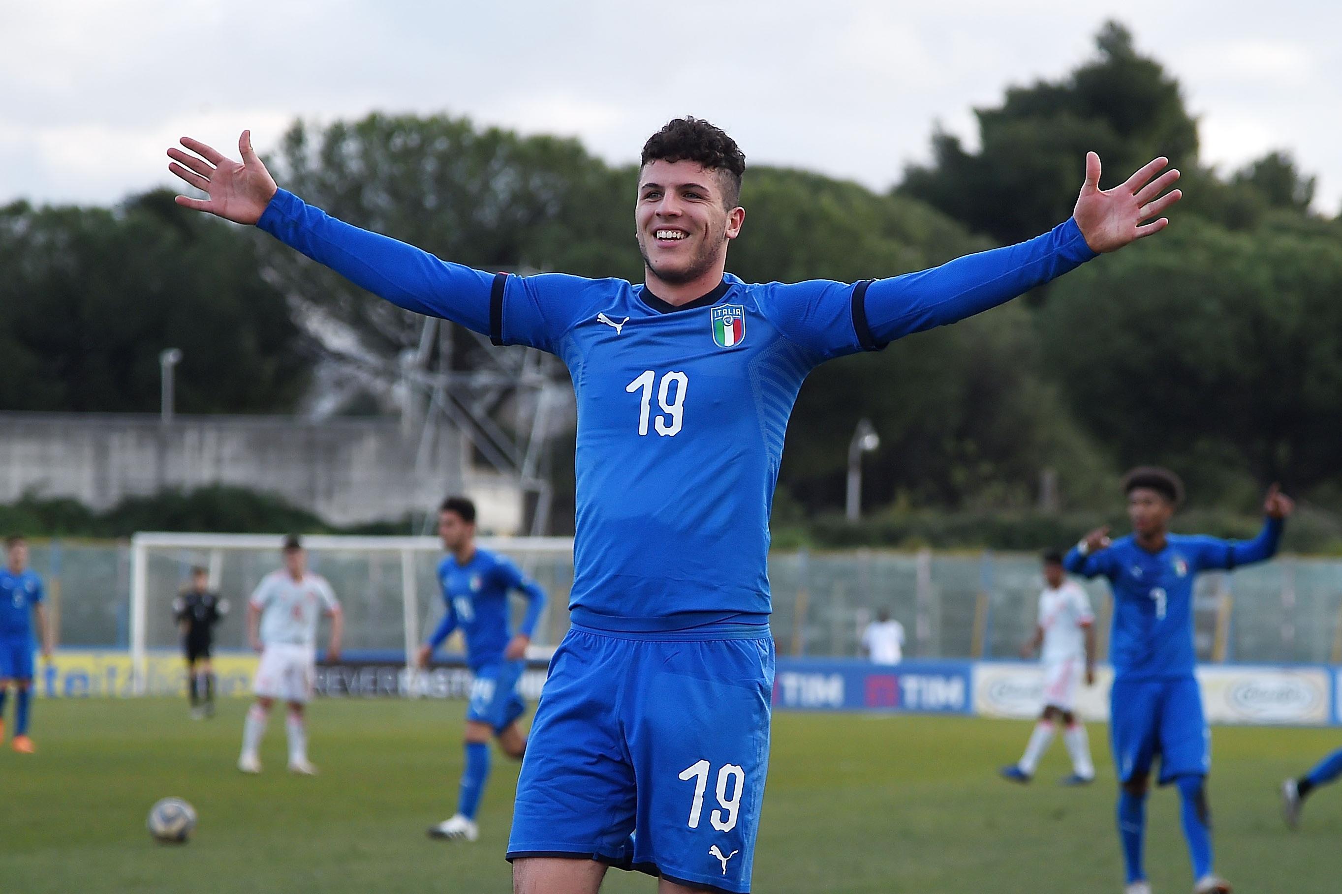 CASERTA, ITALY - JANUARY 16: Elia Petrelli of Italy U19 celebrates after scoring the 3-0 goal during the International Friendly match between Italy U19 and Spain U19 on January 16, 2019 in Caserta, Italy. (Photo by Francesco Pecoraro/Getty Images)