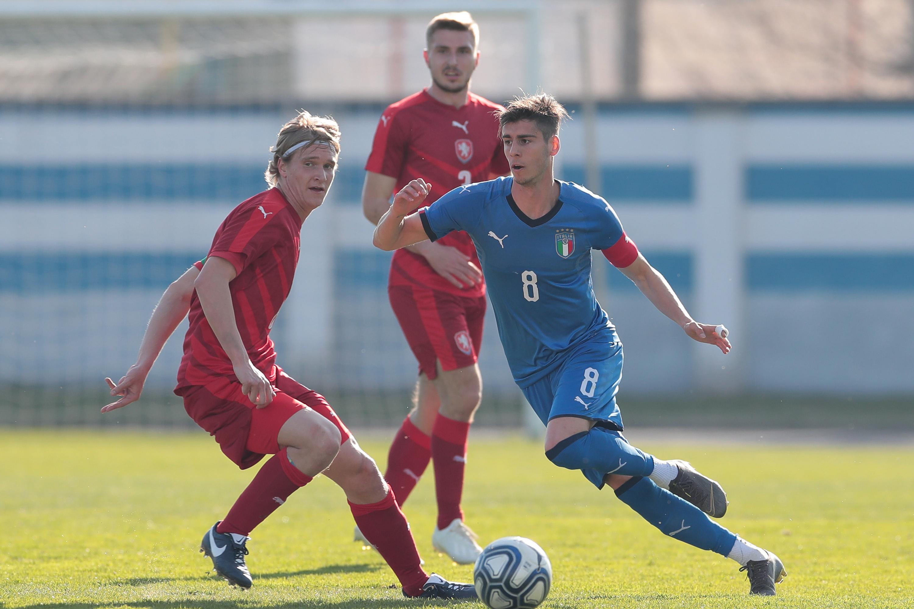 BUSTO ARSIZIO, ITALY - MARCH 21:  Filippo Melegoni of Italy in action during the International Friendly match between Italy U20 and Czech Republic U20 on March 21, 2019 in Busto Arsizio, Italy.  (Photo by Emilio Andreoli/Getty Images)