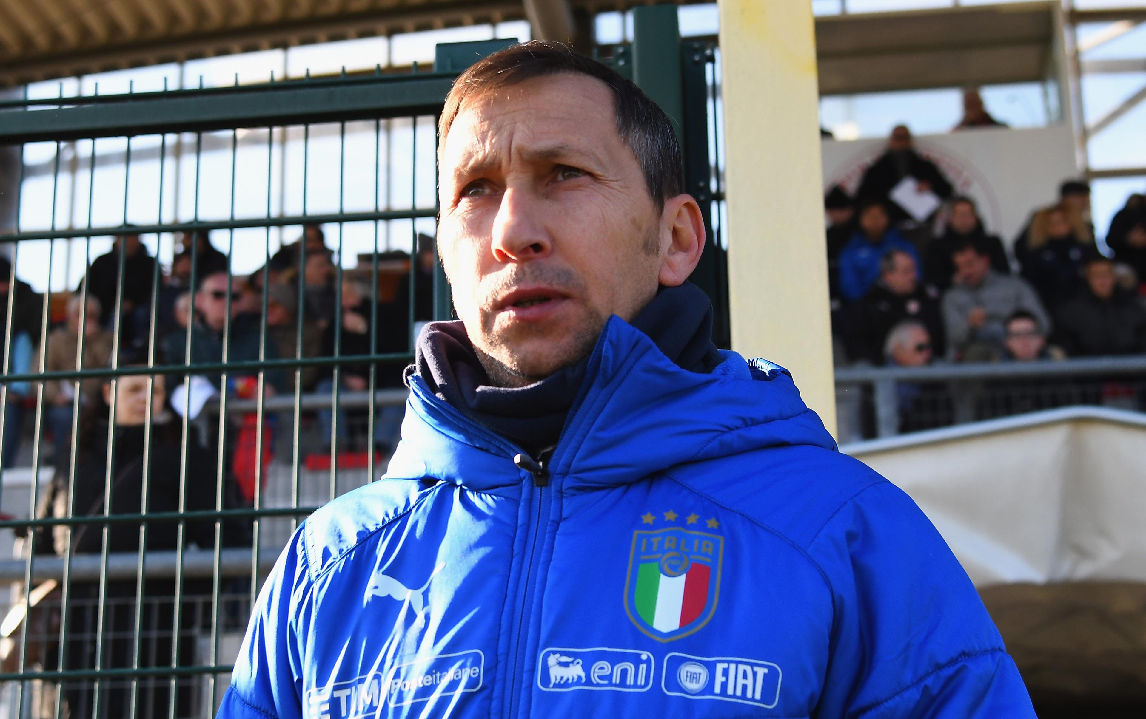 BRUGNERA, ITALY - FEBRUARY 12: Carmine Nunziata head coach of Italy U17 looks on during the International Friendly match between Italy U17 and Serbia U17 at on February 12, 2019 in Tamai di Brugnera, Italy. (Photo by Alessandro Sabattini/Getty Images)