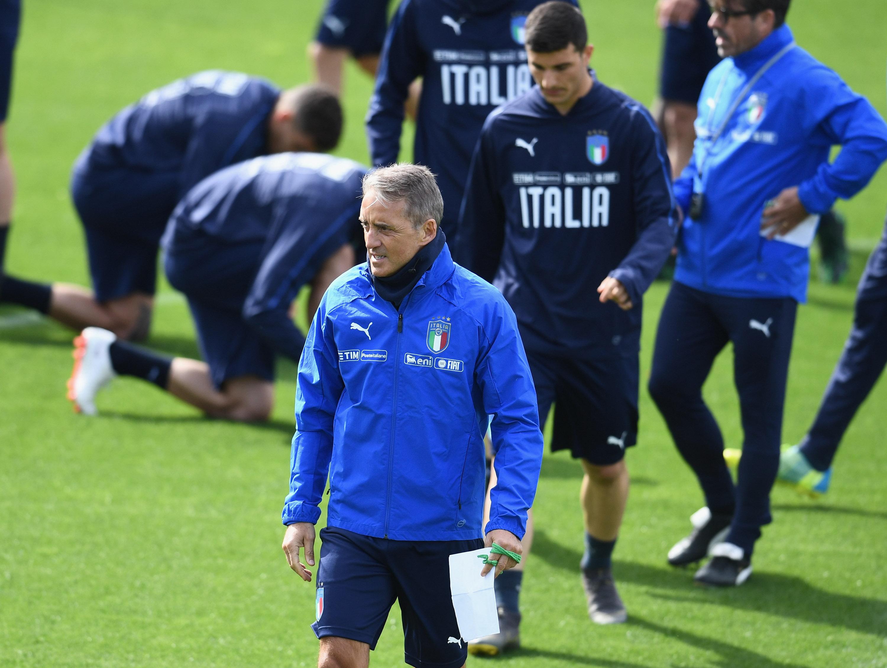 FLORENCE, ITALY - APRIL 29: Head coach Italy Roberto Mancini looks on during a Italy training session at Centro Tecnico Federale di Coverciano on April 29, 2019 in Florence, Italy. (Photo by Claudio Villa/Getty Images)