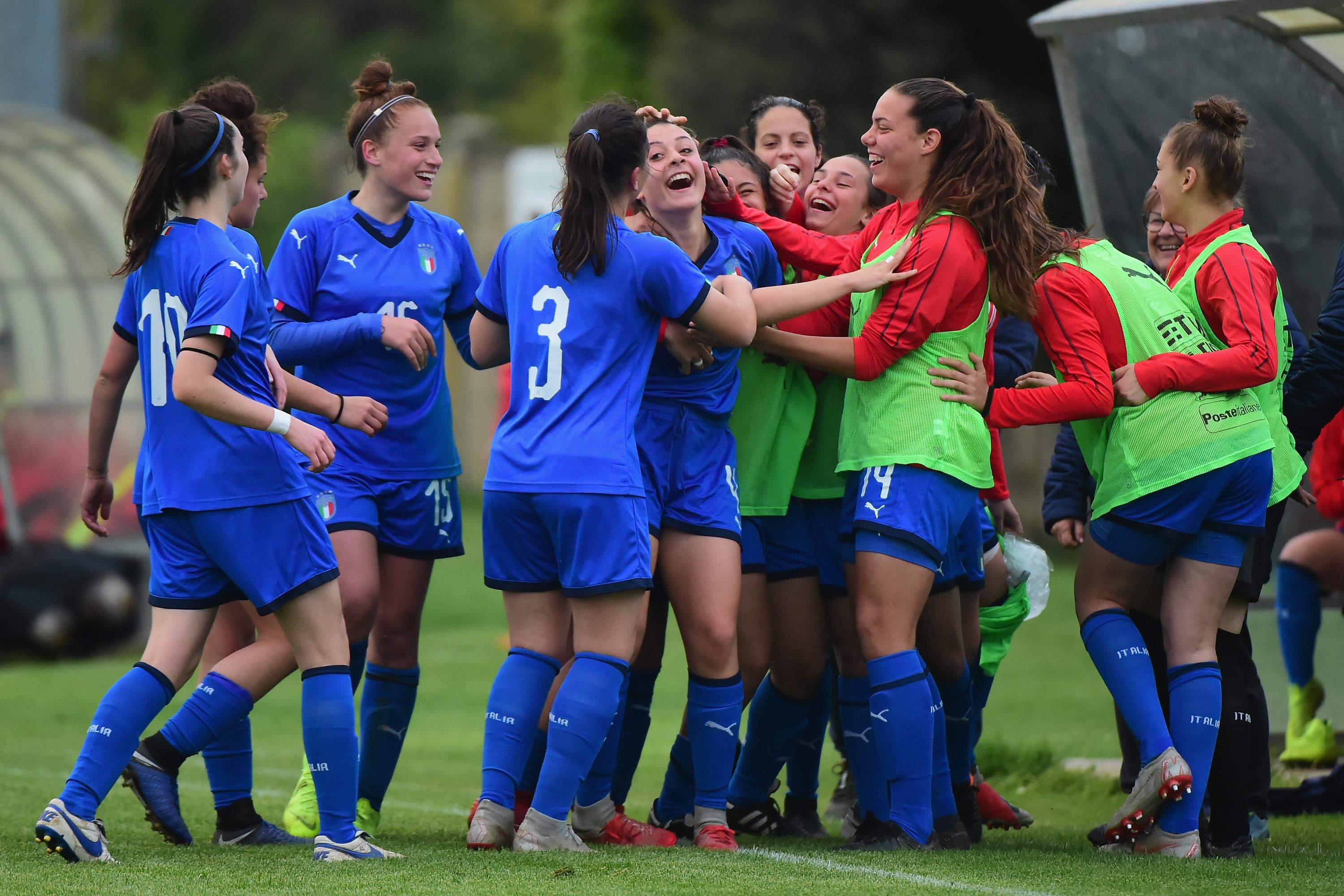 GRADISCA D\\'ISONZO, ITALY - APRIL 29:  (C) Elisa Mariani of Italy Women U16 Team celebrates her first goal with her teammates during the match between Italy Women U16 and Macedonia Women U16 of the Nations Tournament on April 29, 2019 in Gradisca d\\'Isonzo, Italy.  (Photo by Pier Marco Tacca/Getty Images)