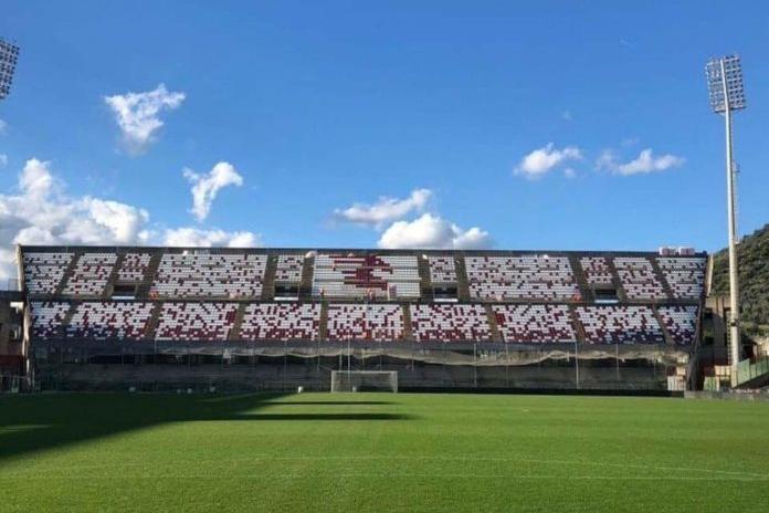 Ai nastri di partenza il gotha del calcio mondiale: dodici nazionali, sette le città e gli stadi