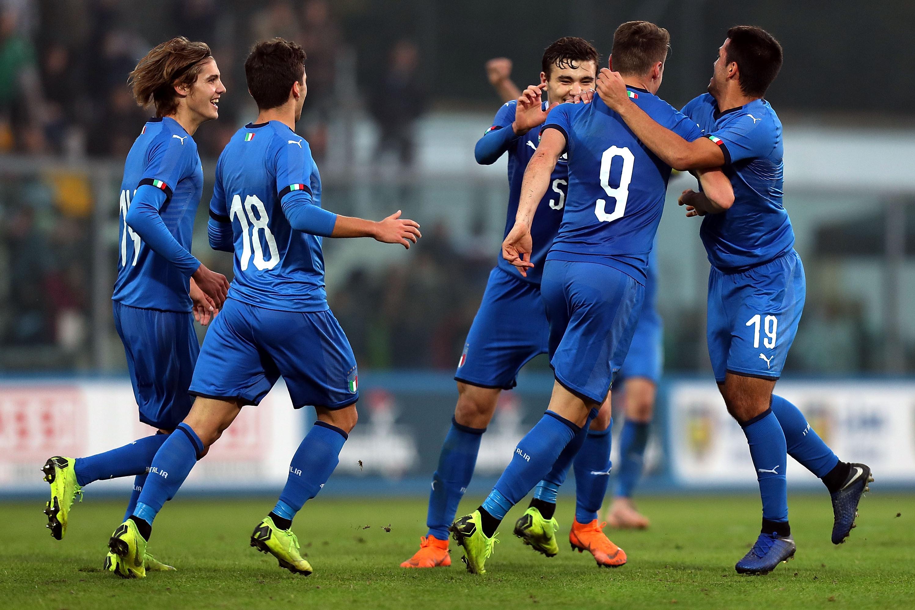 SASSUOLO, ITALY - NOVEMBER 15: Andrea Pinamonti #9 of Italy U20 celebrates with teammates after scoring a goal during the 8 Nations Cup match between Italy U20 and Germany U20 on November 15, 2018 in Sassuolo, Italy.  (Photo by Gabriele Maltinti/Getty Images)