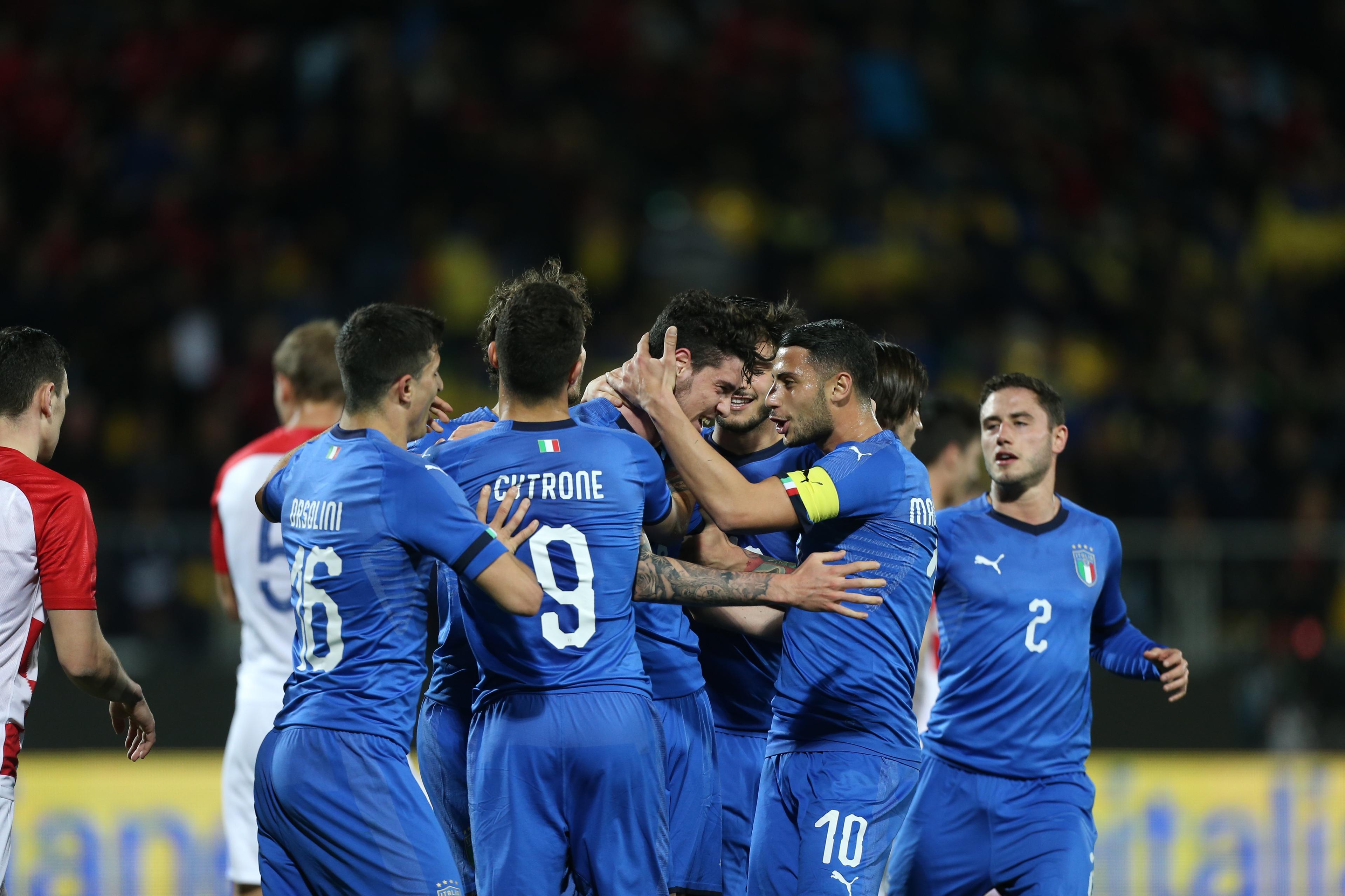 \"Benvenuti in Italy\", il singolo di Rocco Hunt che accompagnerà il cammino degli Azzurrini