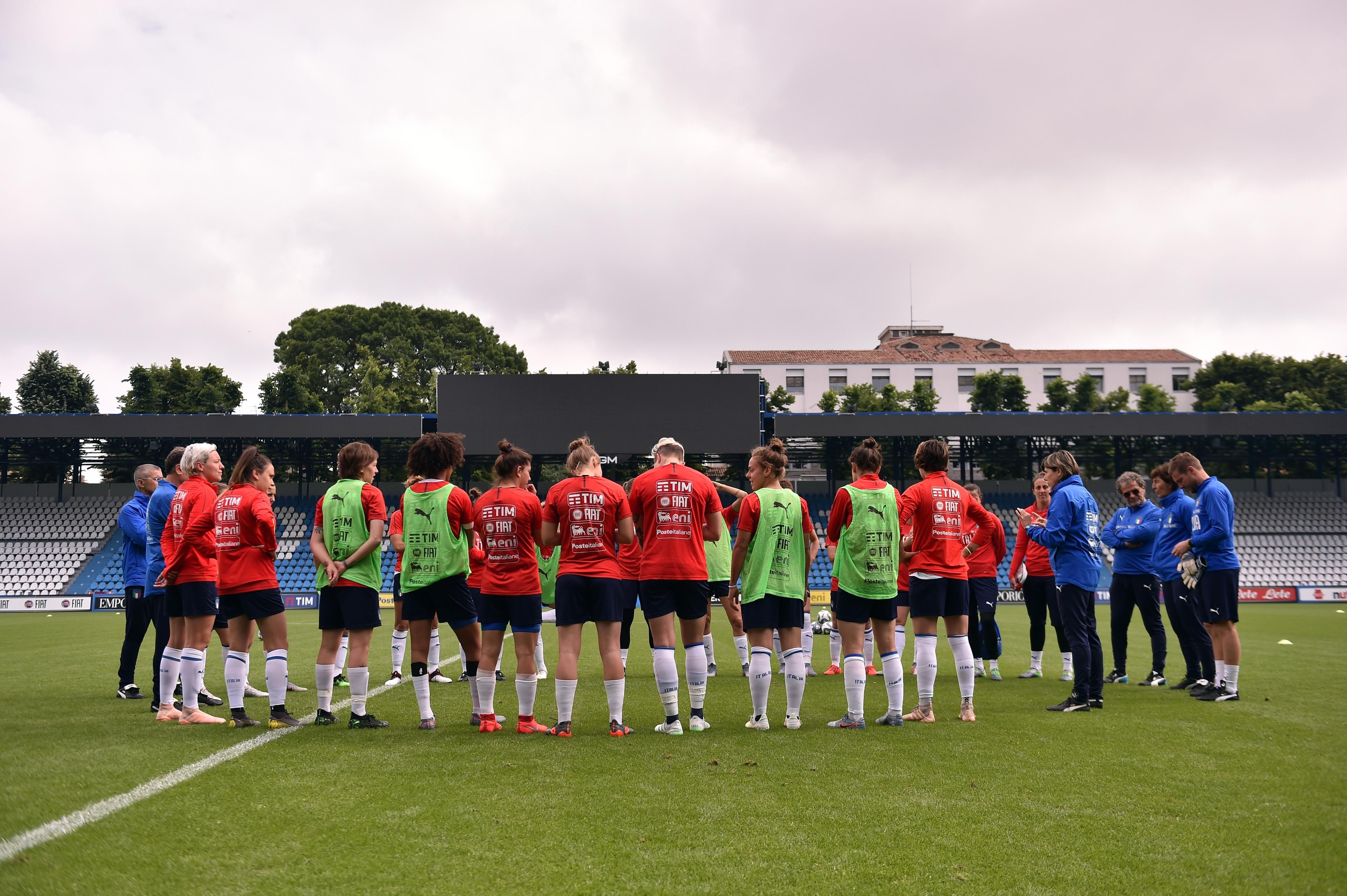 FERRARA, ITALY - MAY 28: Head coach Milena Bertolini speaks to the players during an Italy Women Training Session on May 28, 2019 in Ferrara, Italy. (Photo by Tullio M. Puglia/Getty Images)