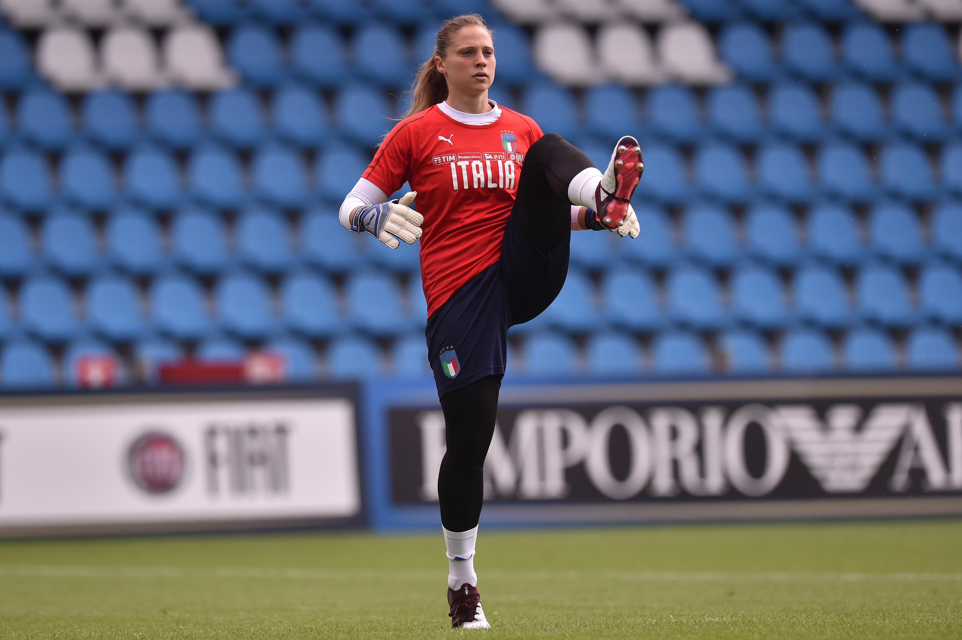 FERRARA, ITALY - MAY 28: Laura Giuliani warms up during an Italy Women Training Session on May 28, 2019 in Ferrara, Italy. (Photo by Tullio M. Puglia/Getty Images)